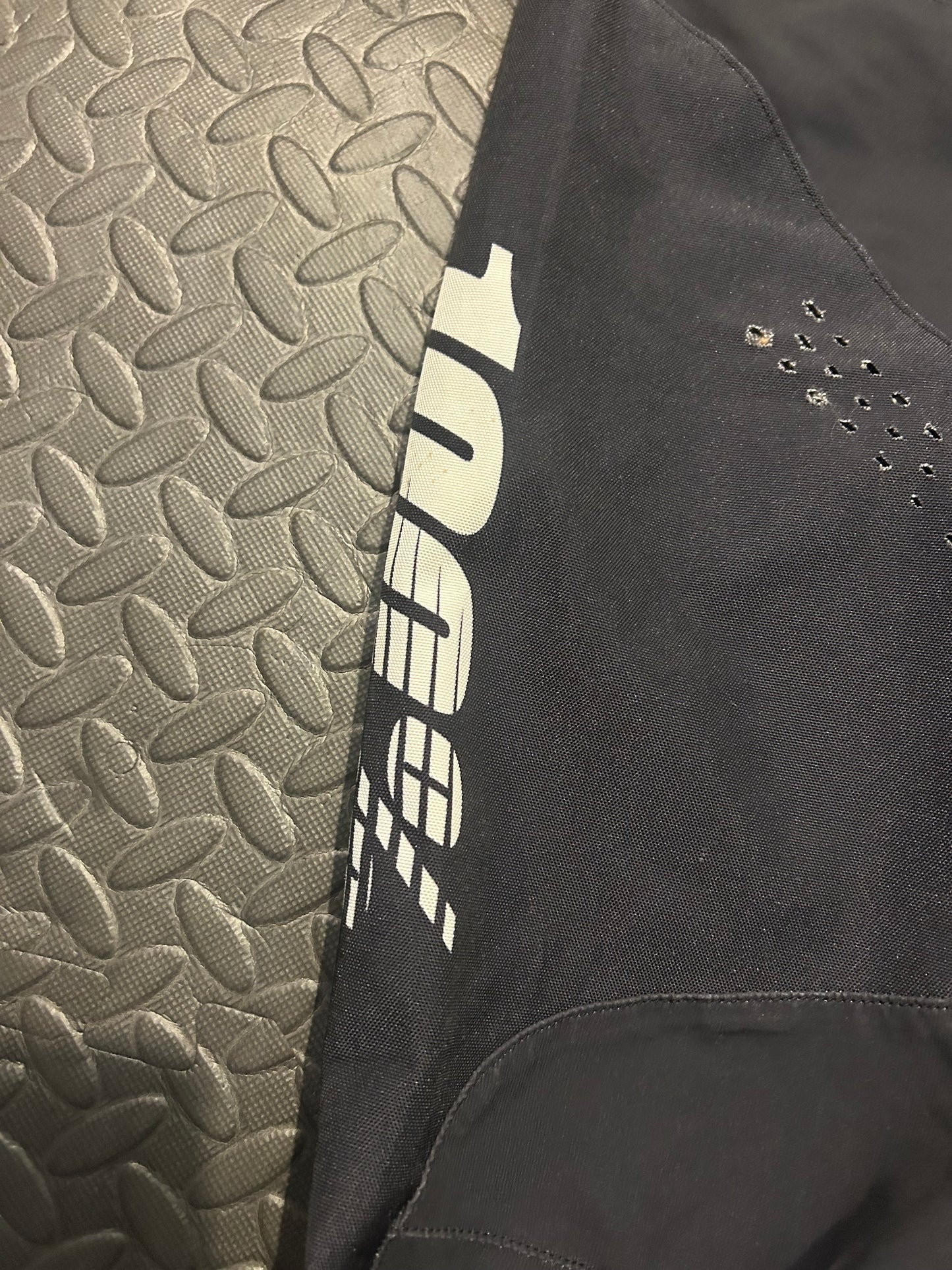100% pants 26”