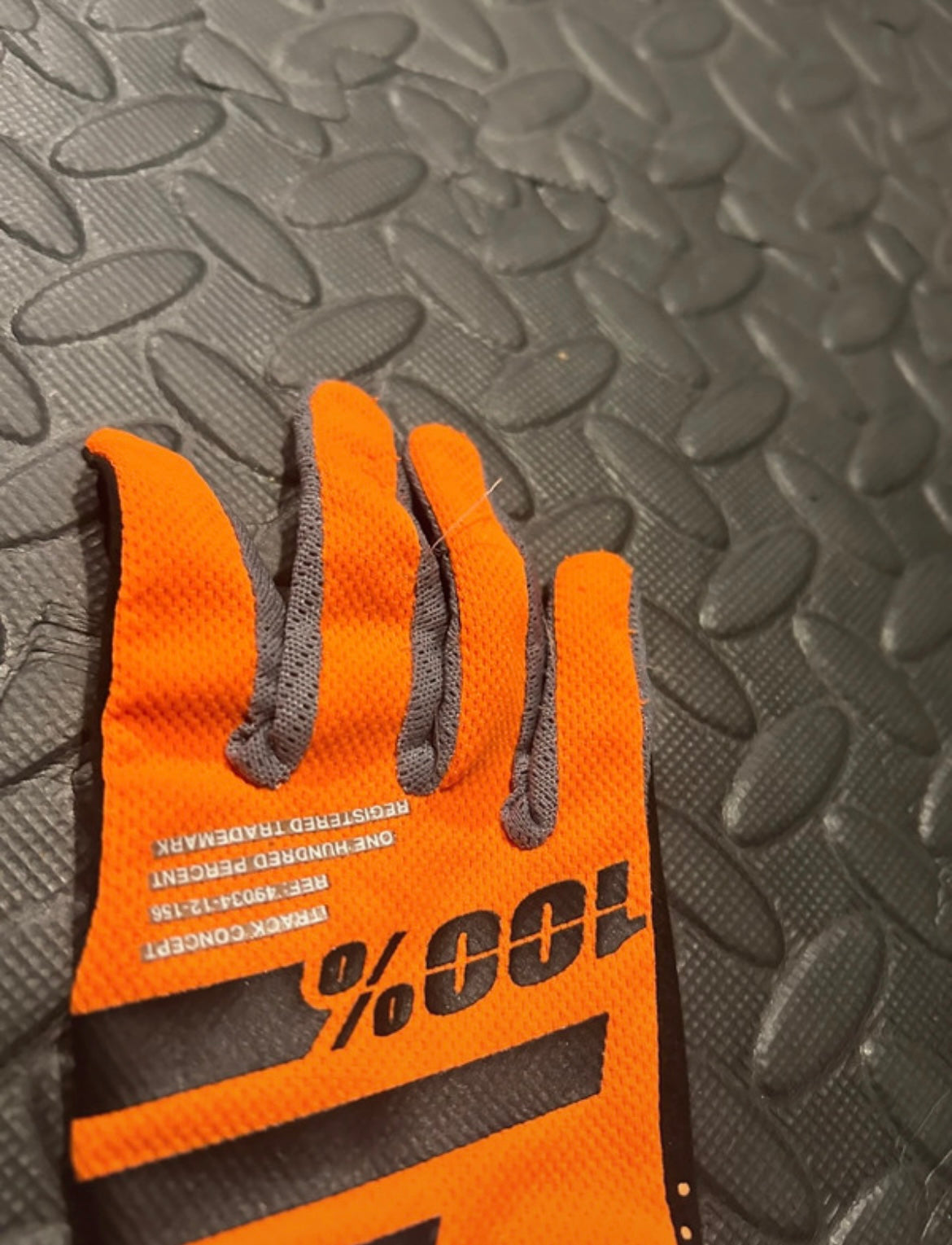 100% gloves YXS