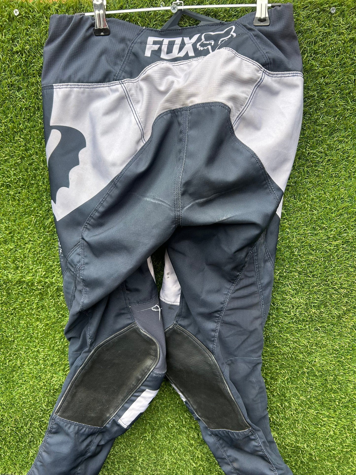 fox pants 28"