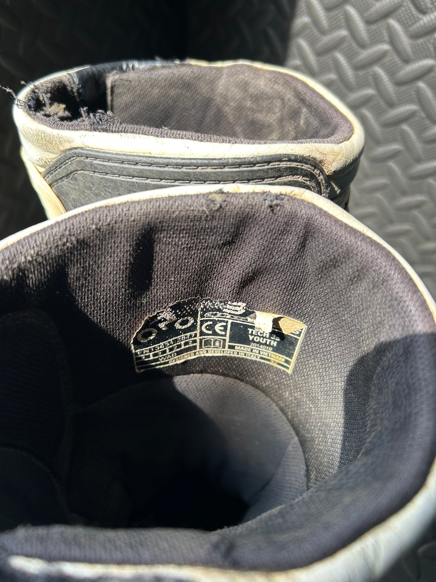 Alpinestars tech 3 uk2