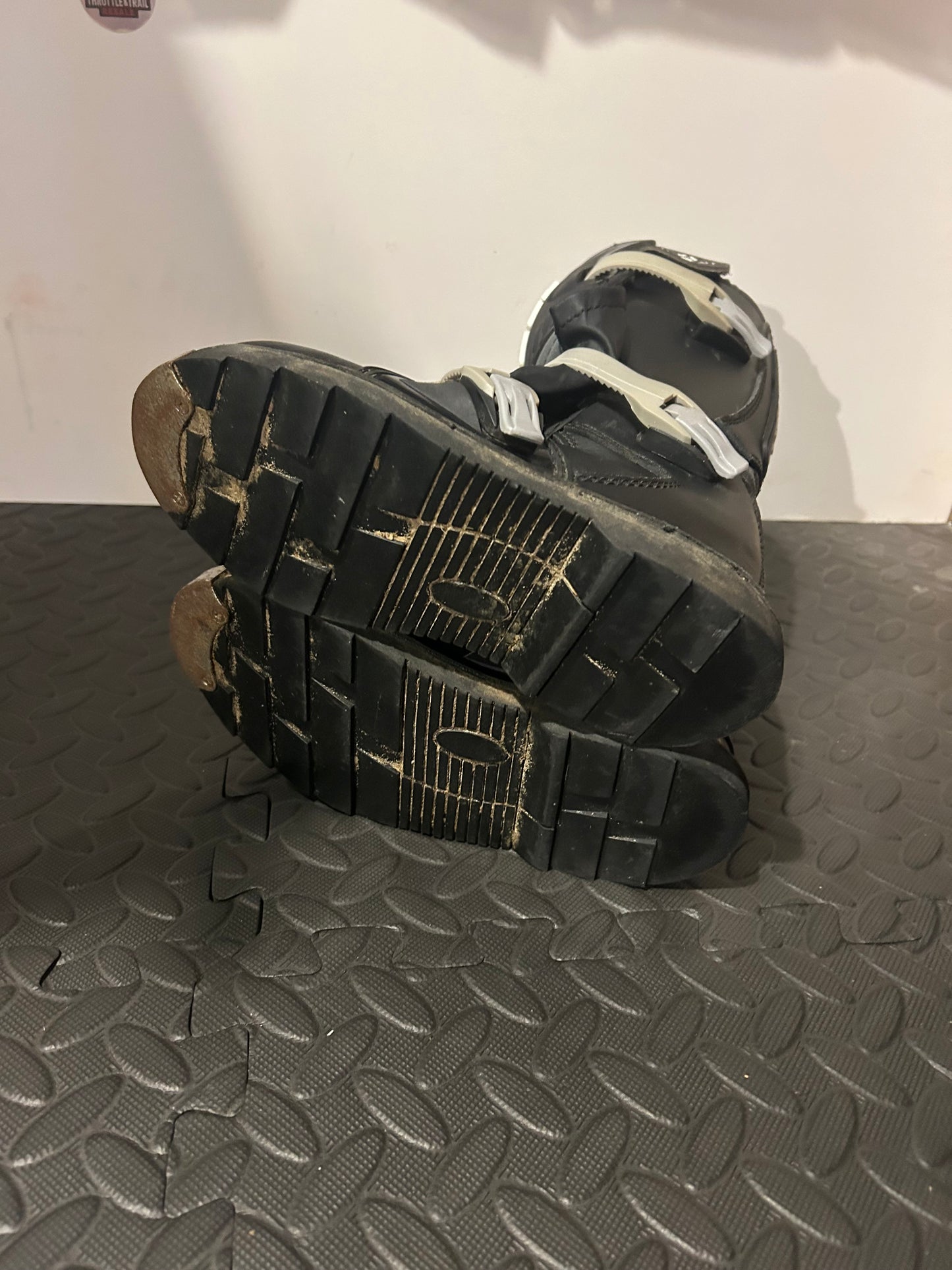 Wulf boots UK1