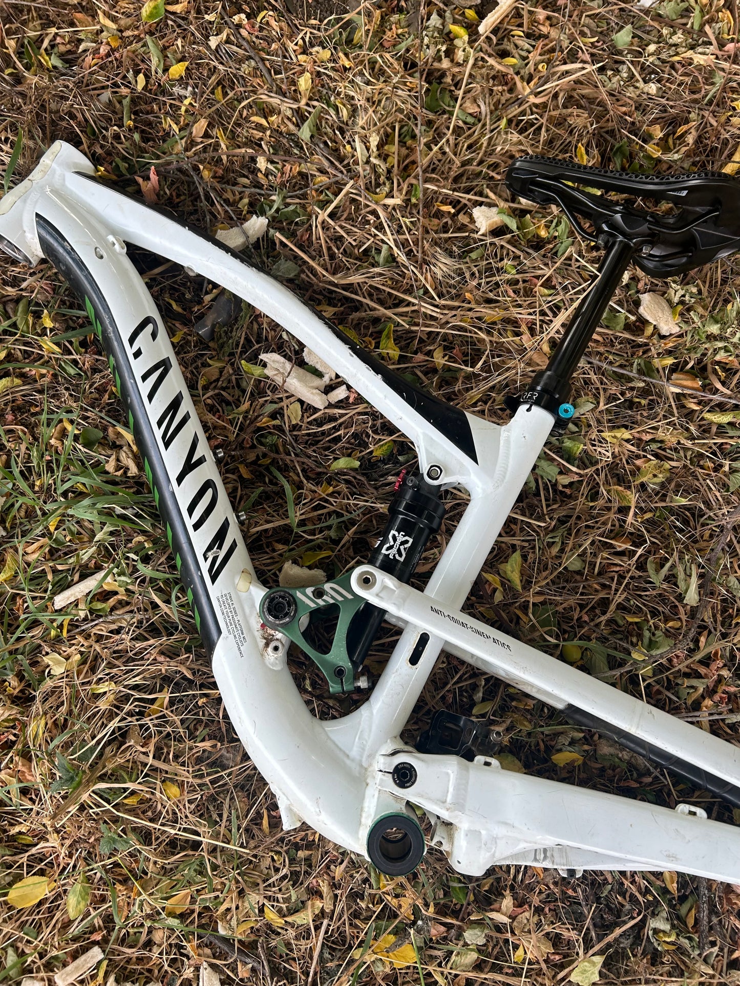 Canyon full suspension frame