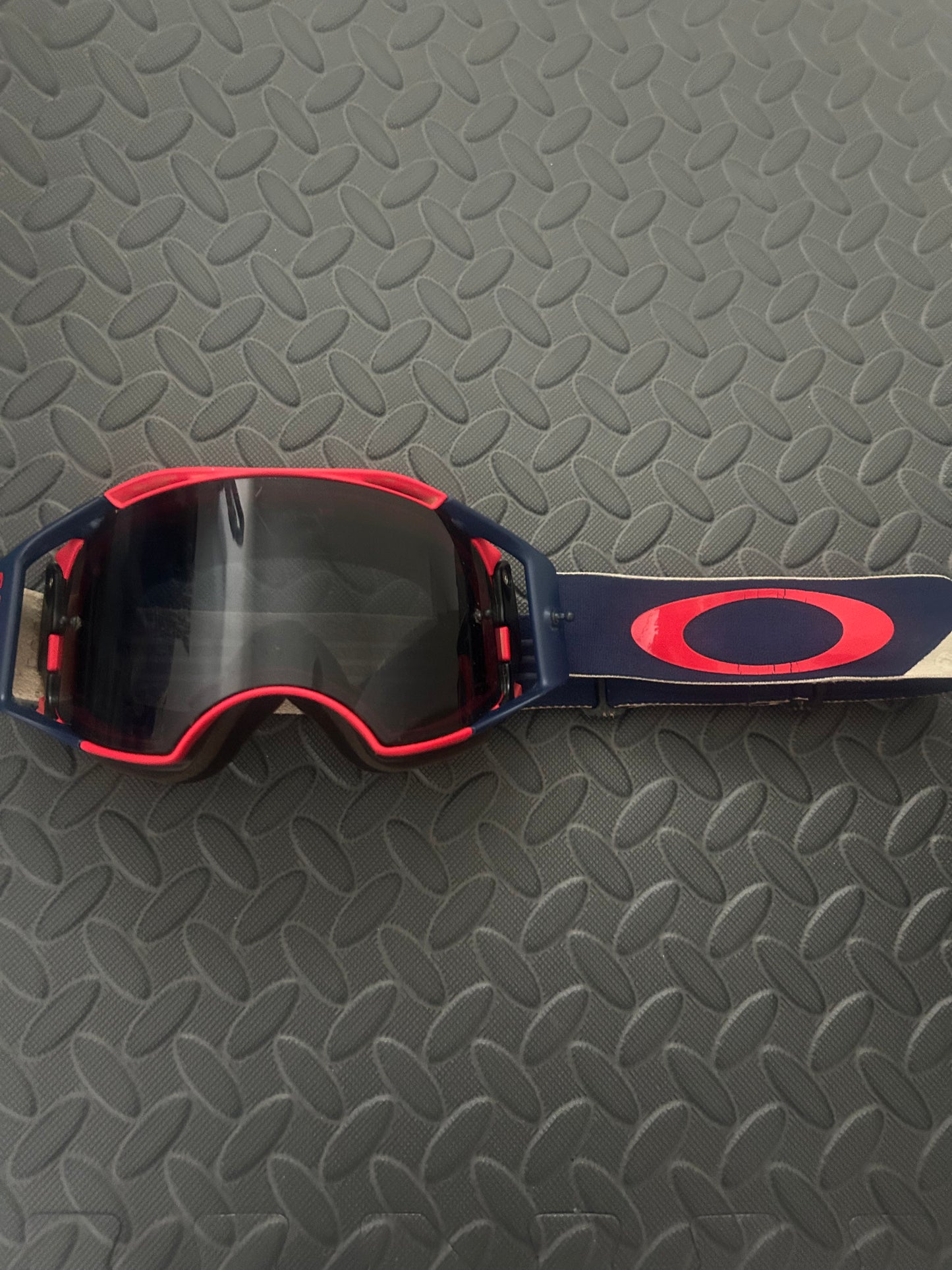 Oakley air brake