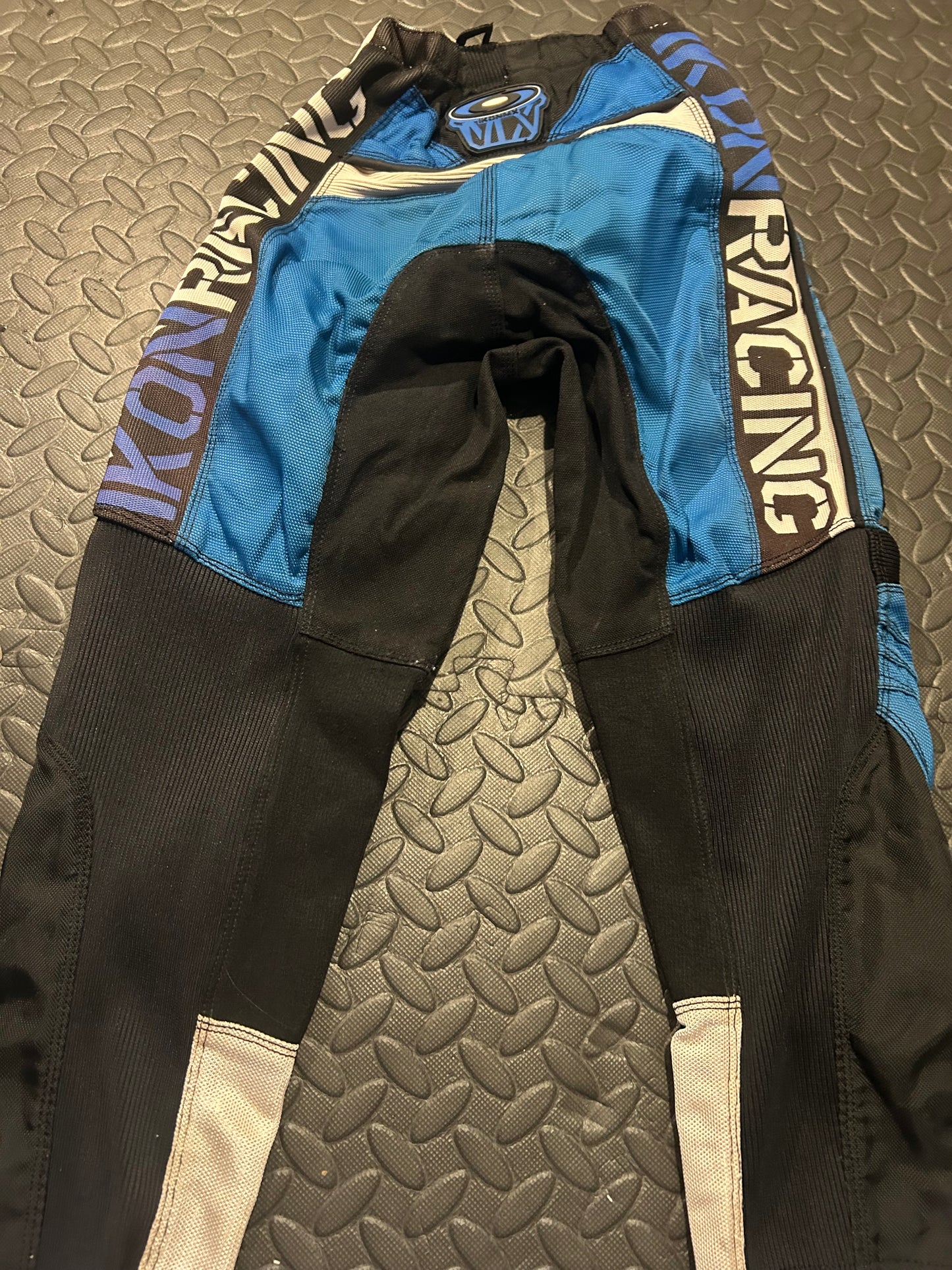 Ikon trousers 26”