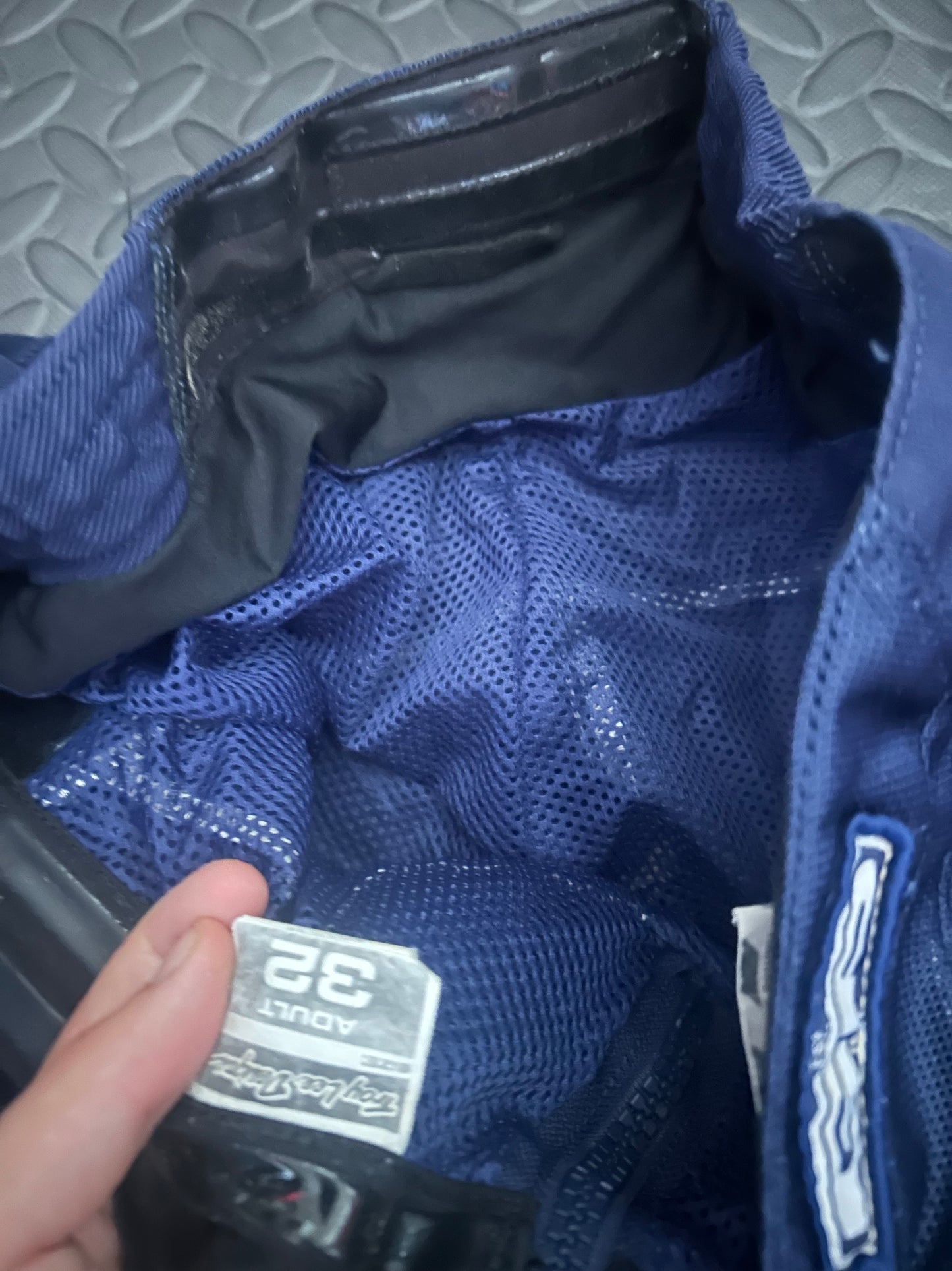 Troy Lee designs pants 32”
