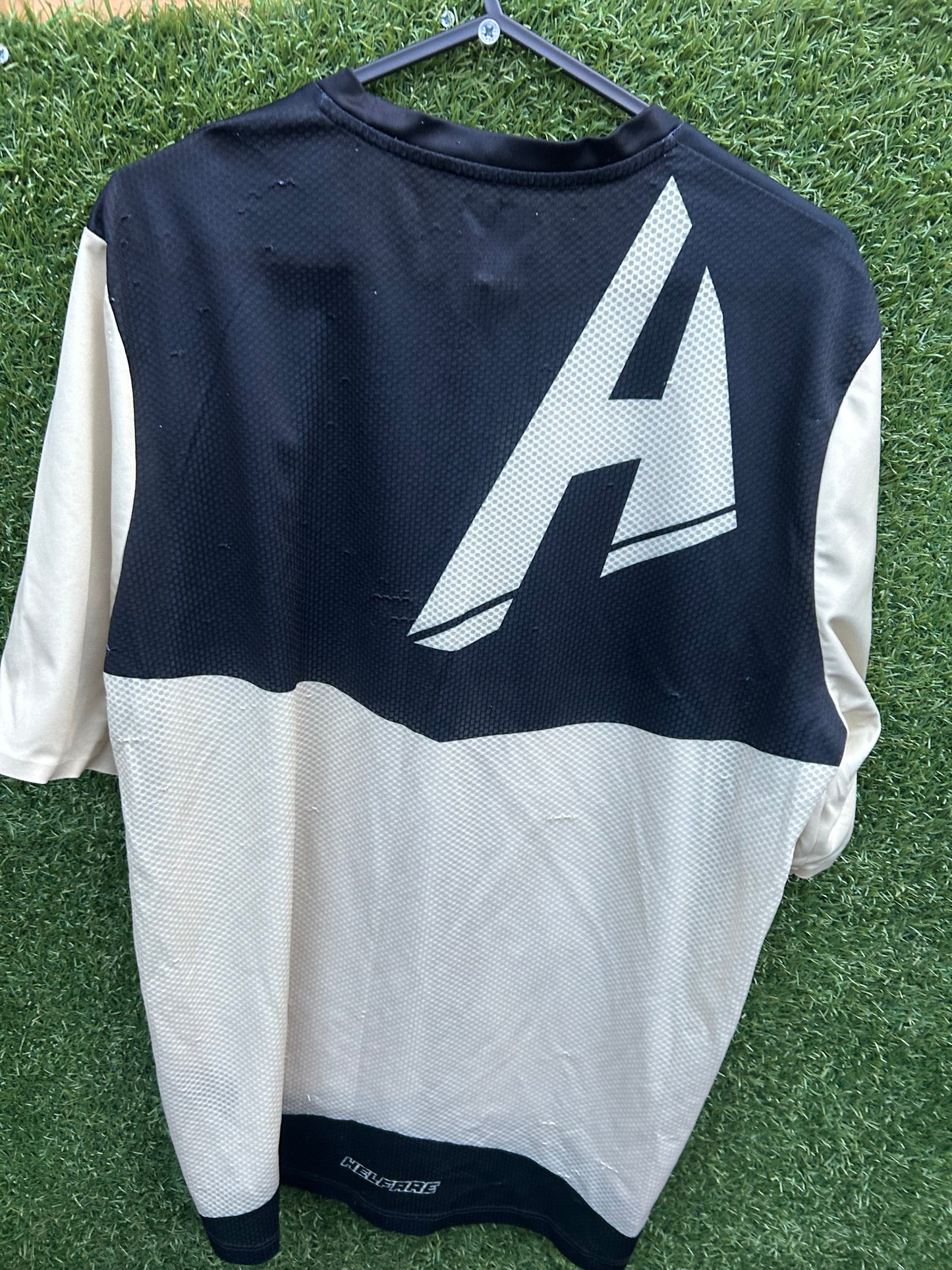 helfare ss jersey small