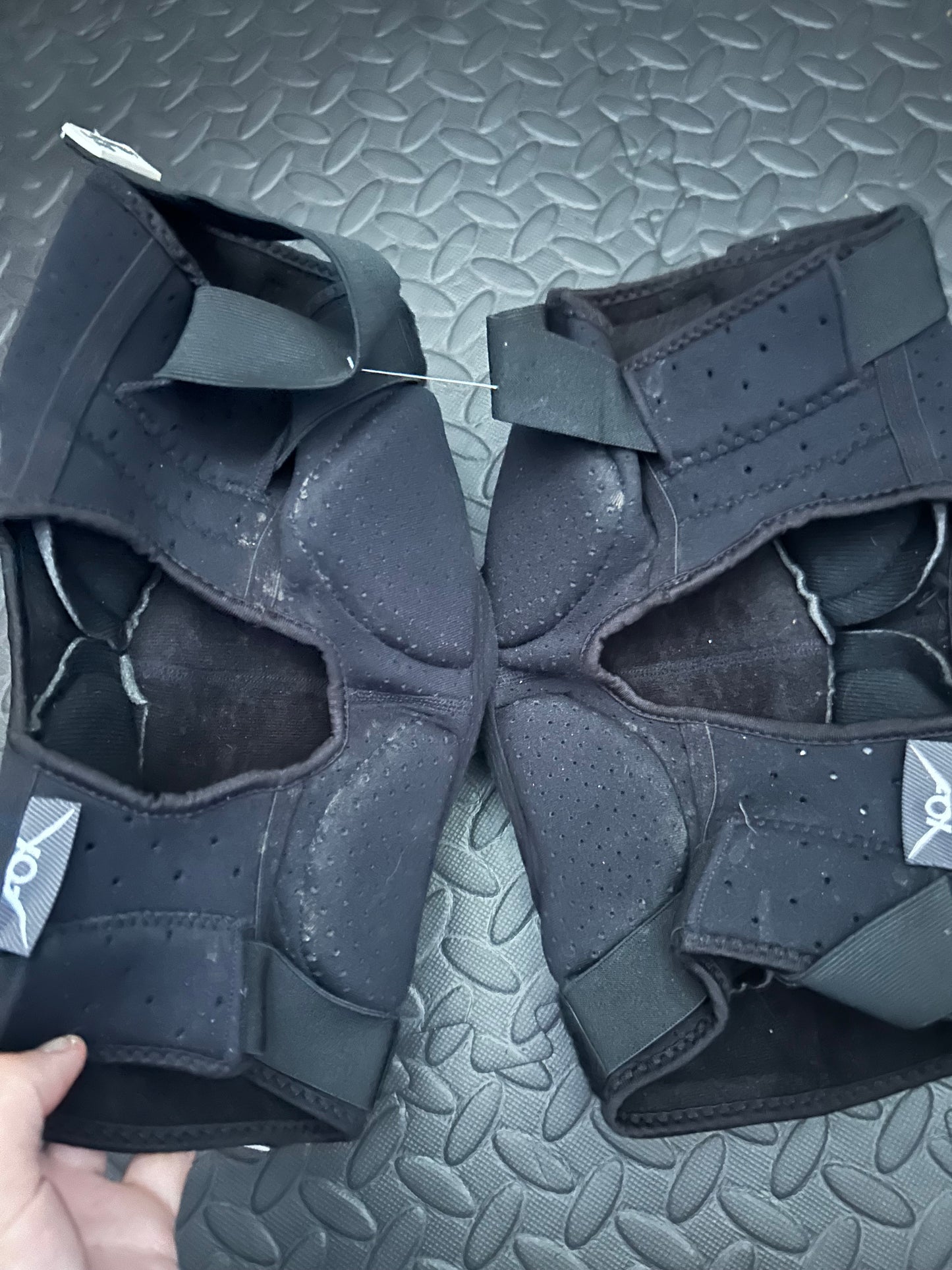 Fox Knee guards M