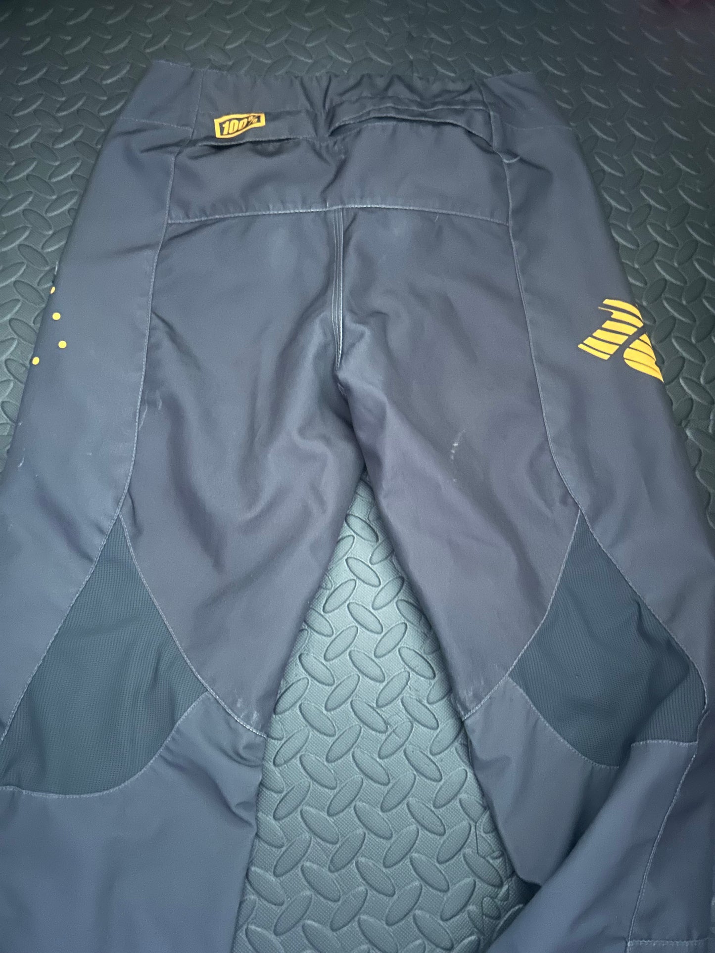 100% pants 32”