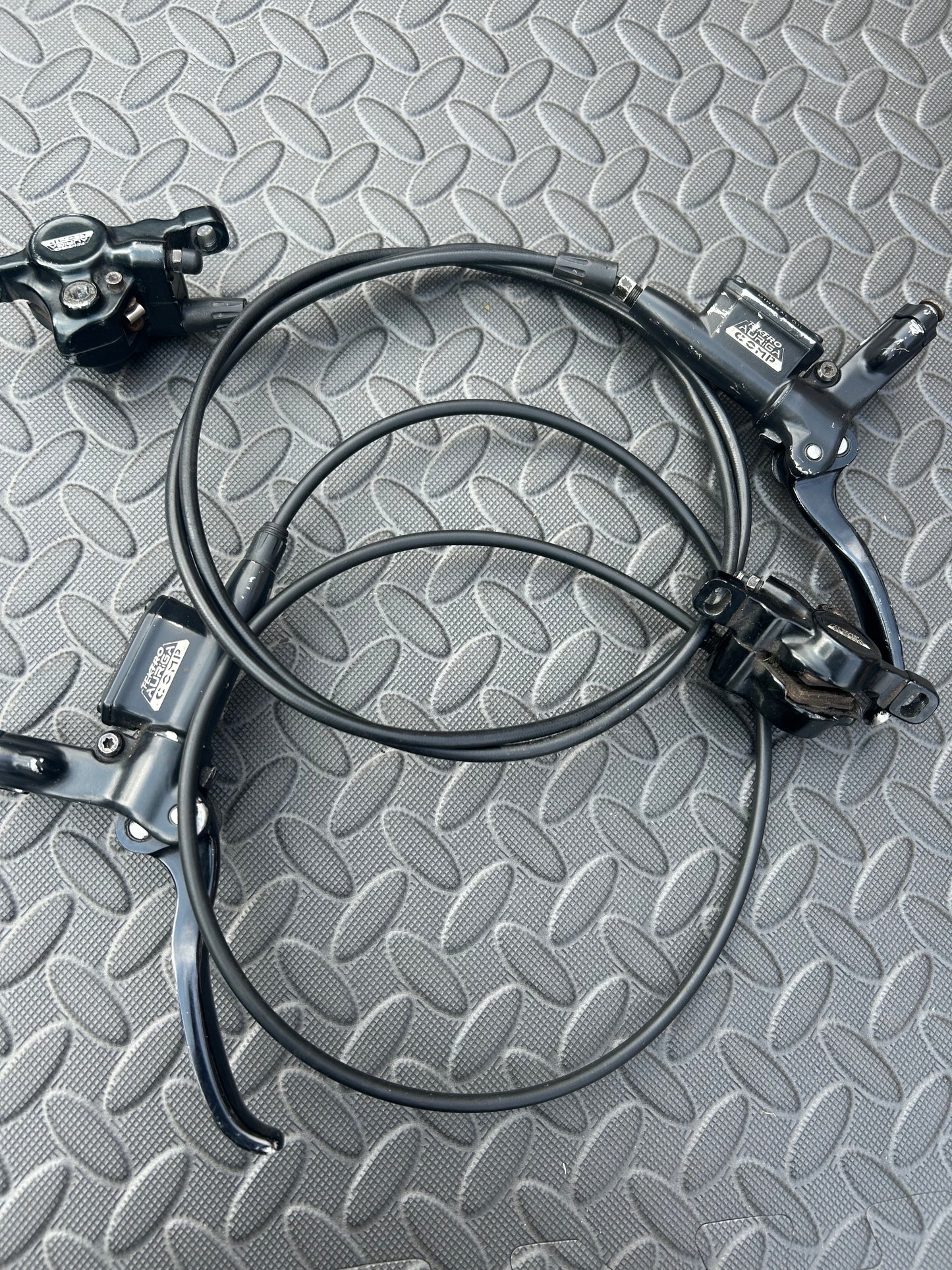 Shimano hydraulic brakes front and rear
