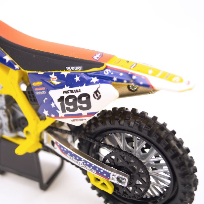 MODEL DIE CAST NITRO CIRCUS DIRT BIKE, TRAVIS PASTRANA, SCALE 1:12, NEWRAY 57993, MX