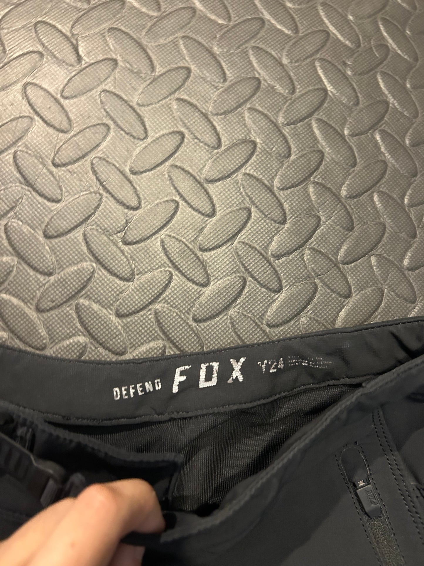 Fox shorts 24”