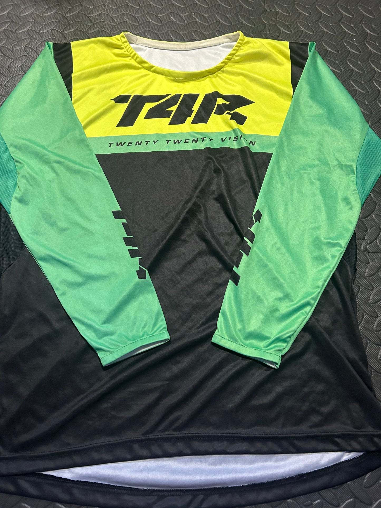 T4R jersey YXL