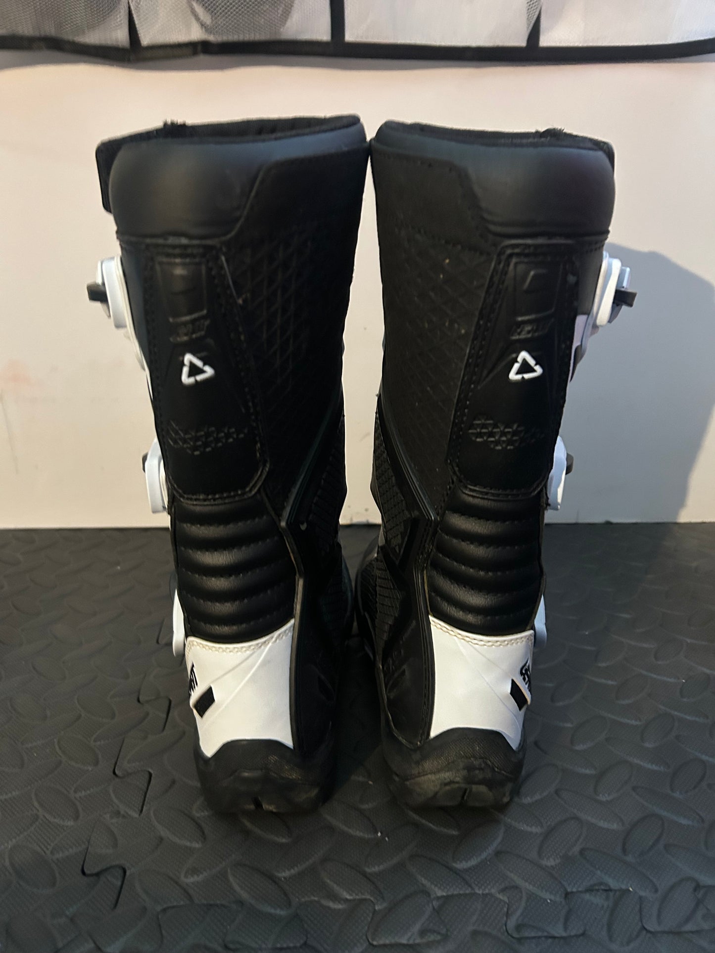 Leatt 3.5 boots UKJ13