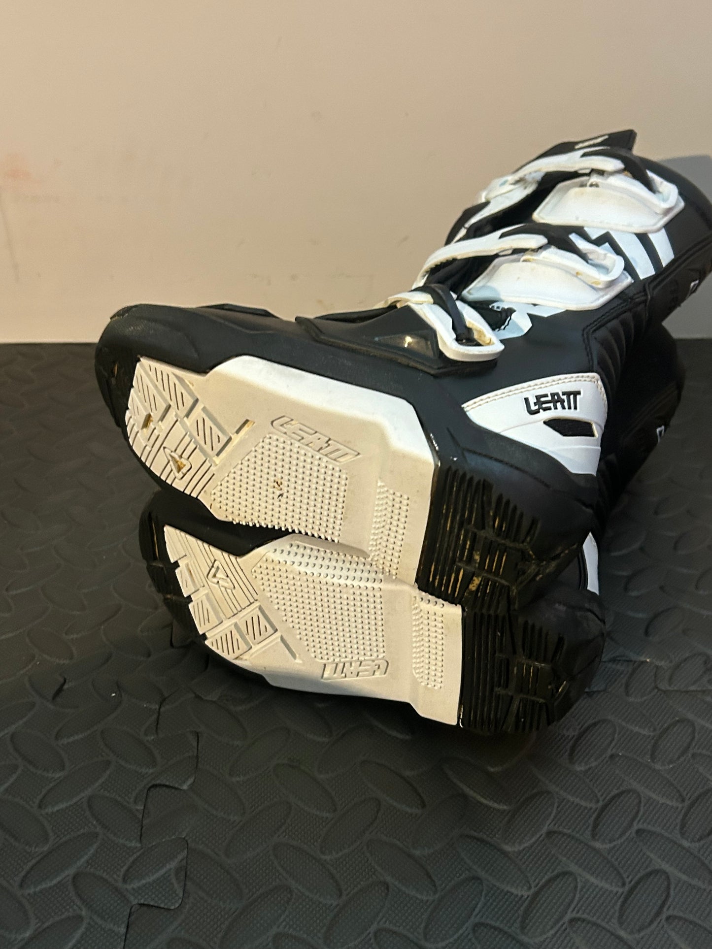 Leatt 3.5 boots UKJ13