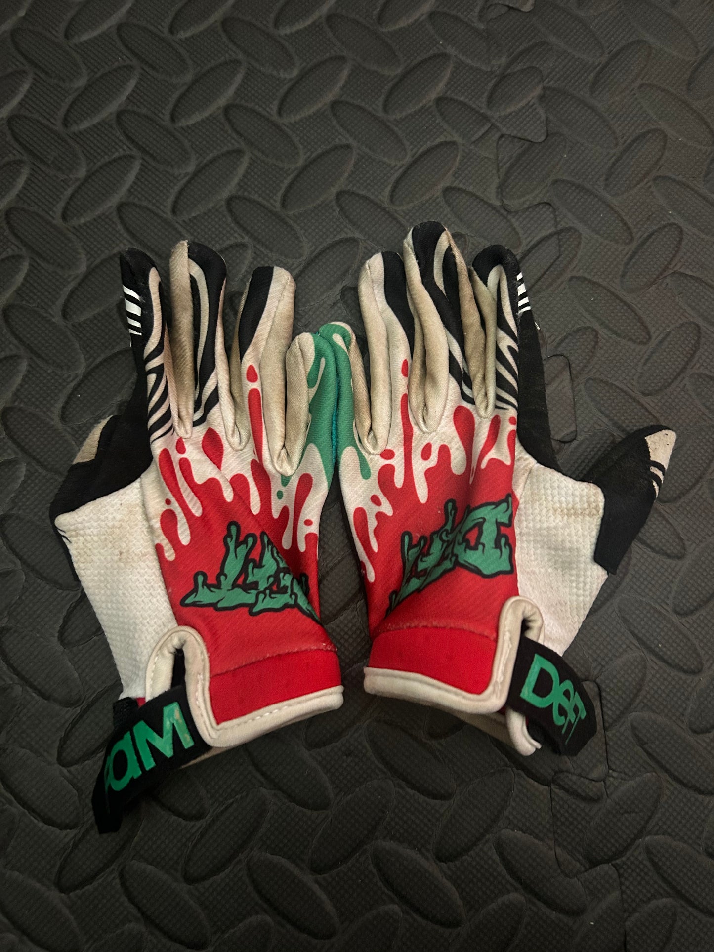 Deft family gloves YL