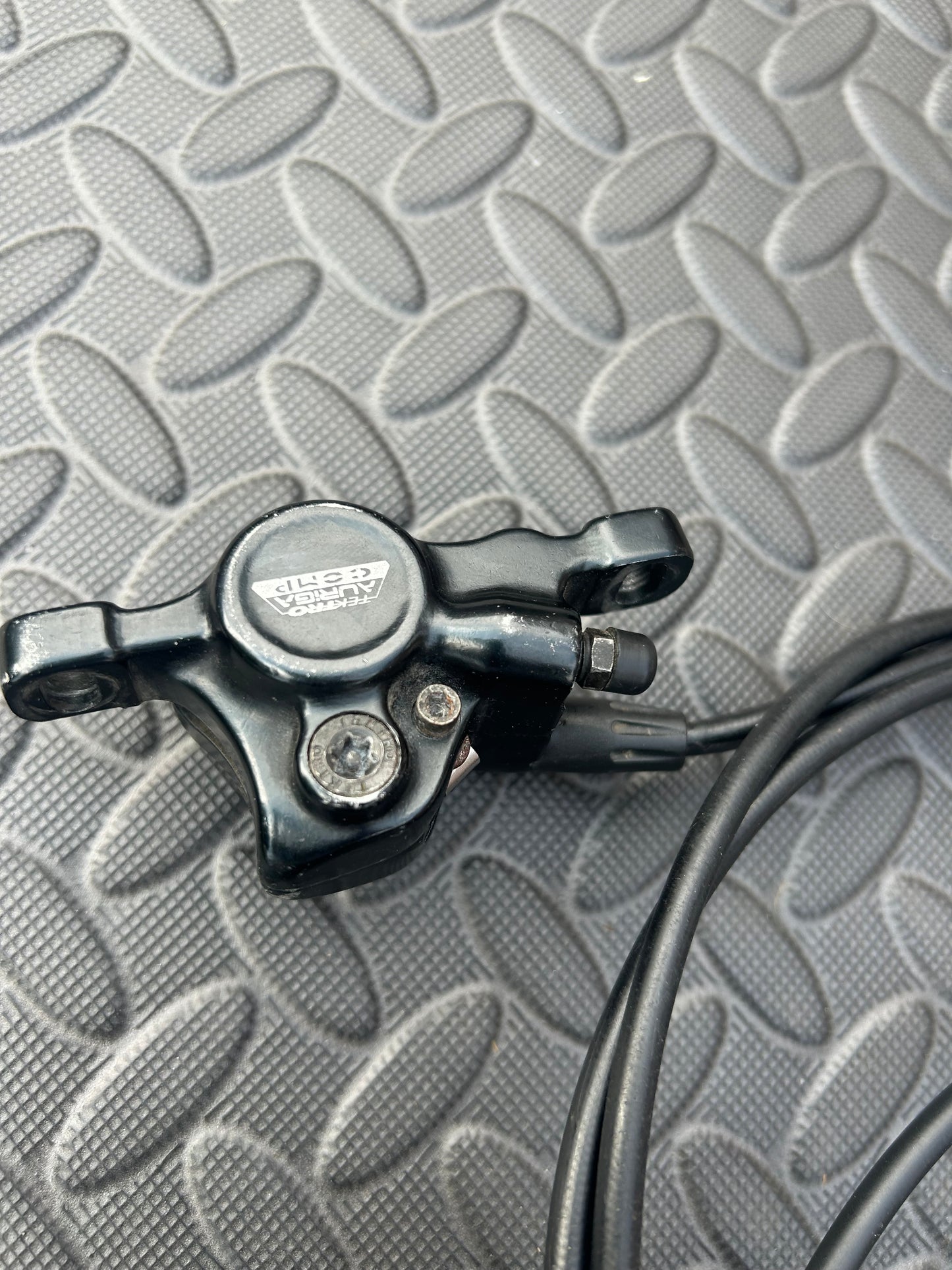 Shimano hydraulic brakes front and rear