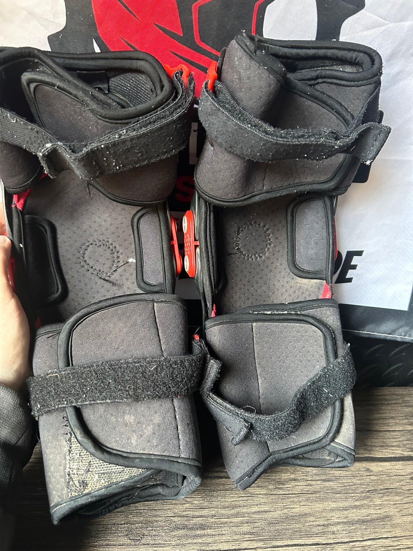 thor knee braces S/M
