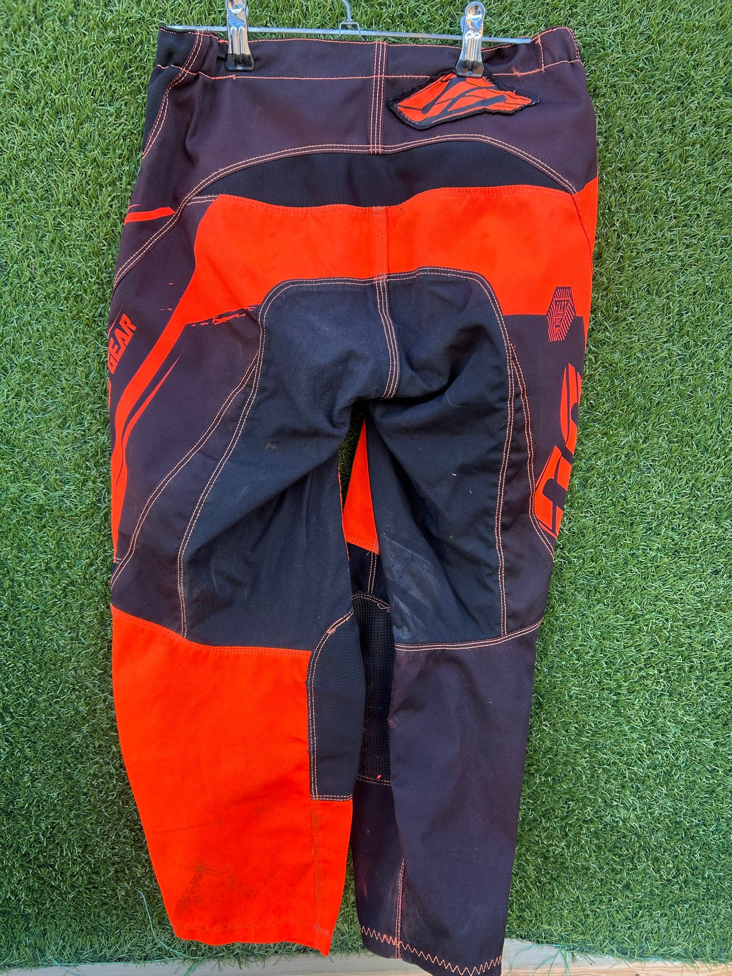 Shot pants 26"