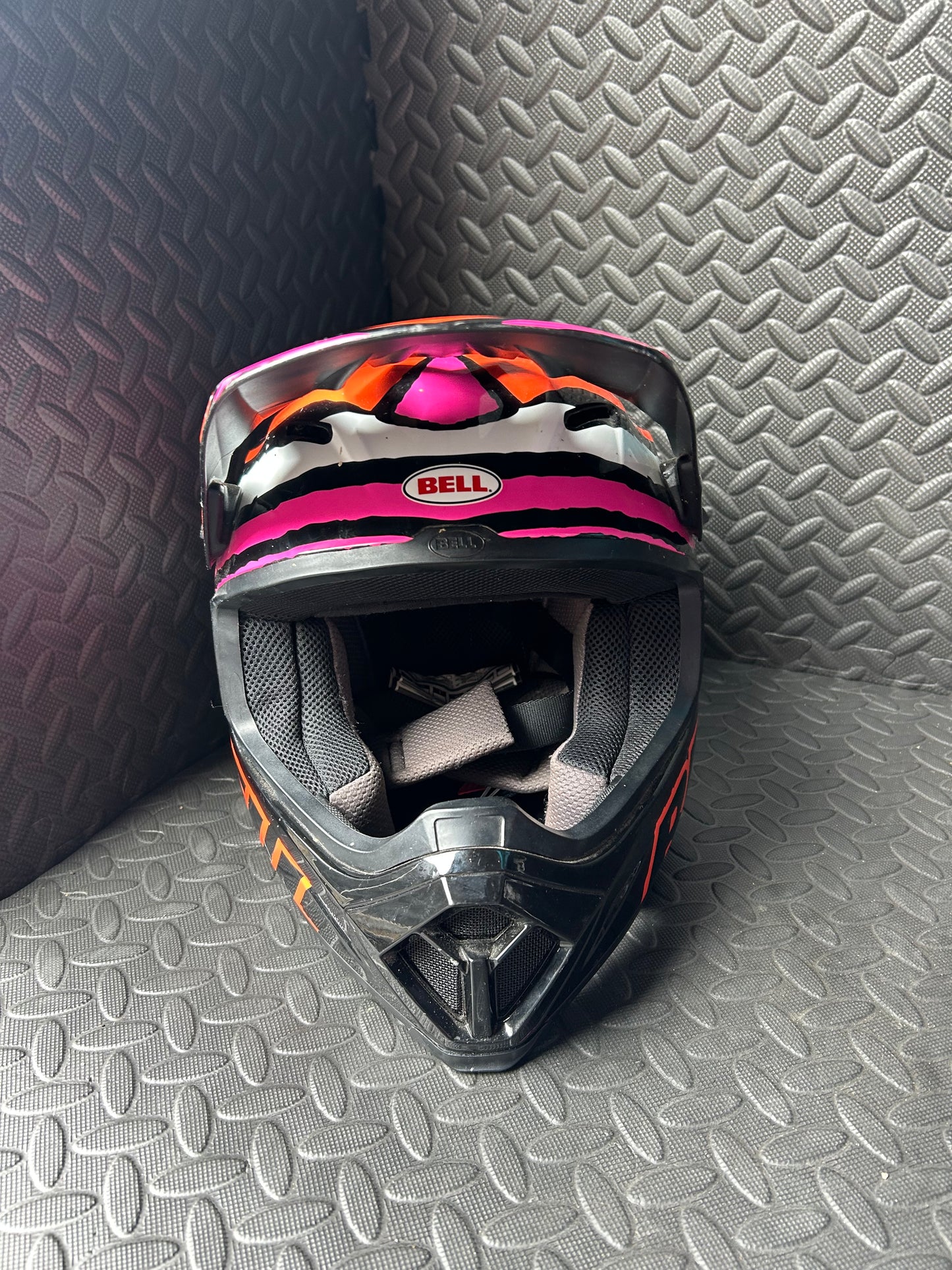 Bell mx9 tagger helmet 57-58cm