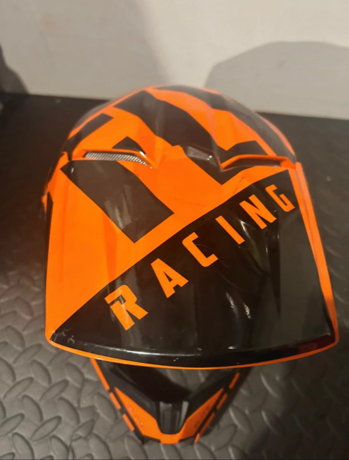 Fly helmet L