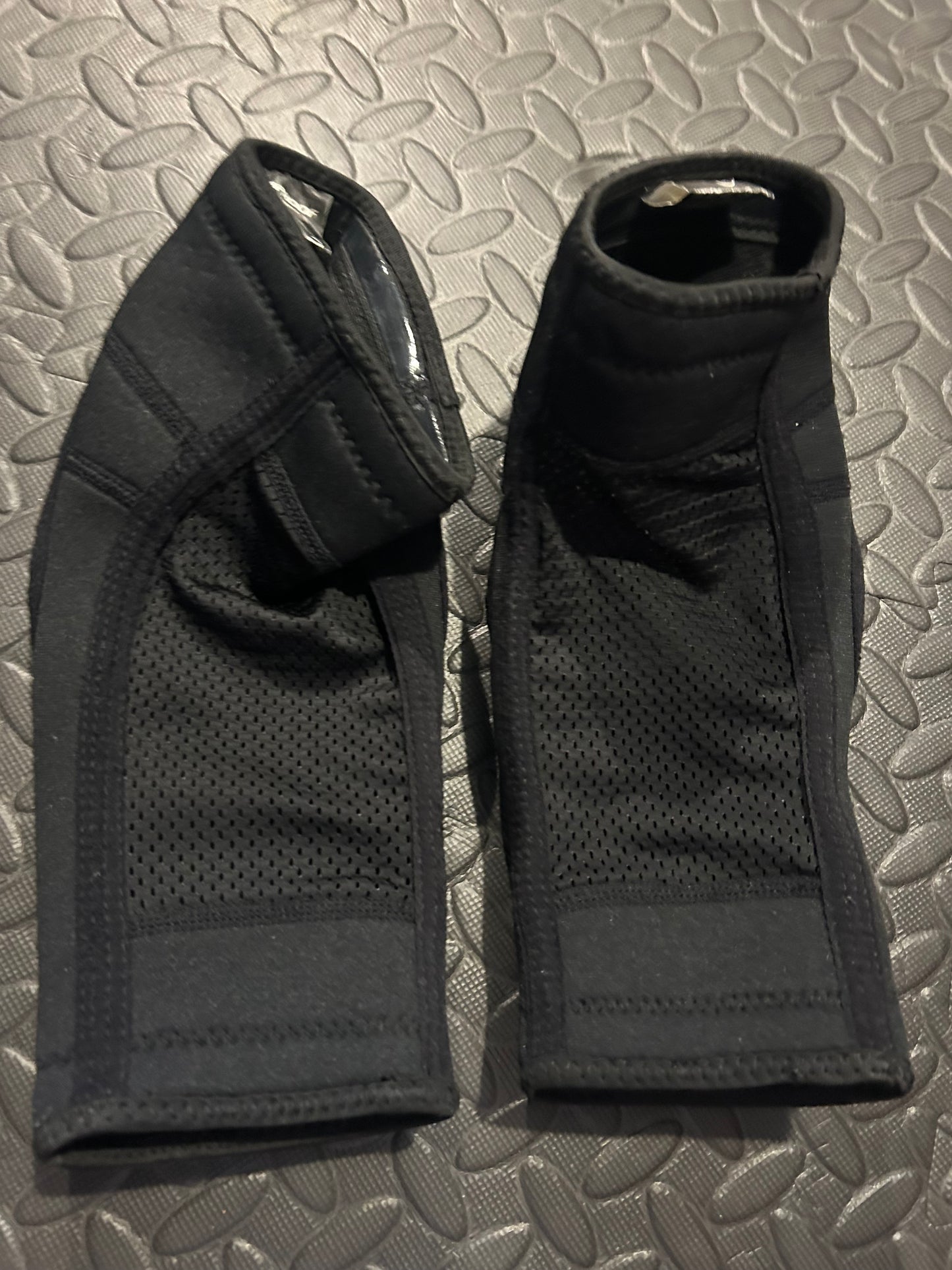 Nukeproof knee pads M