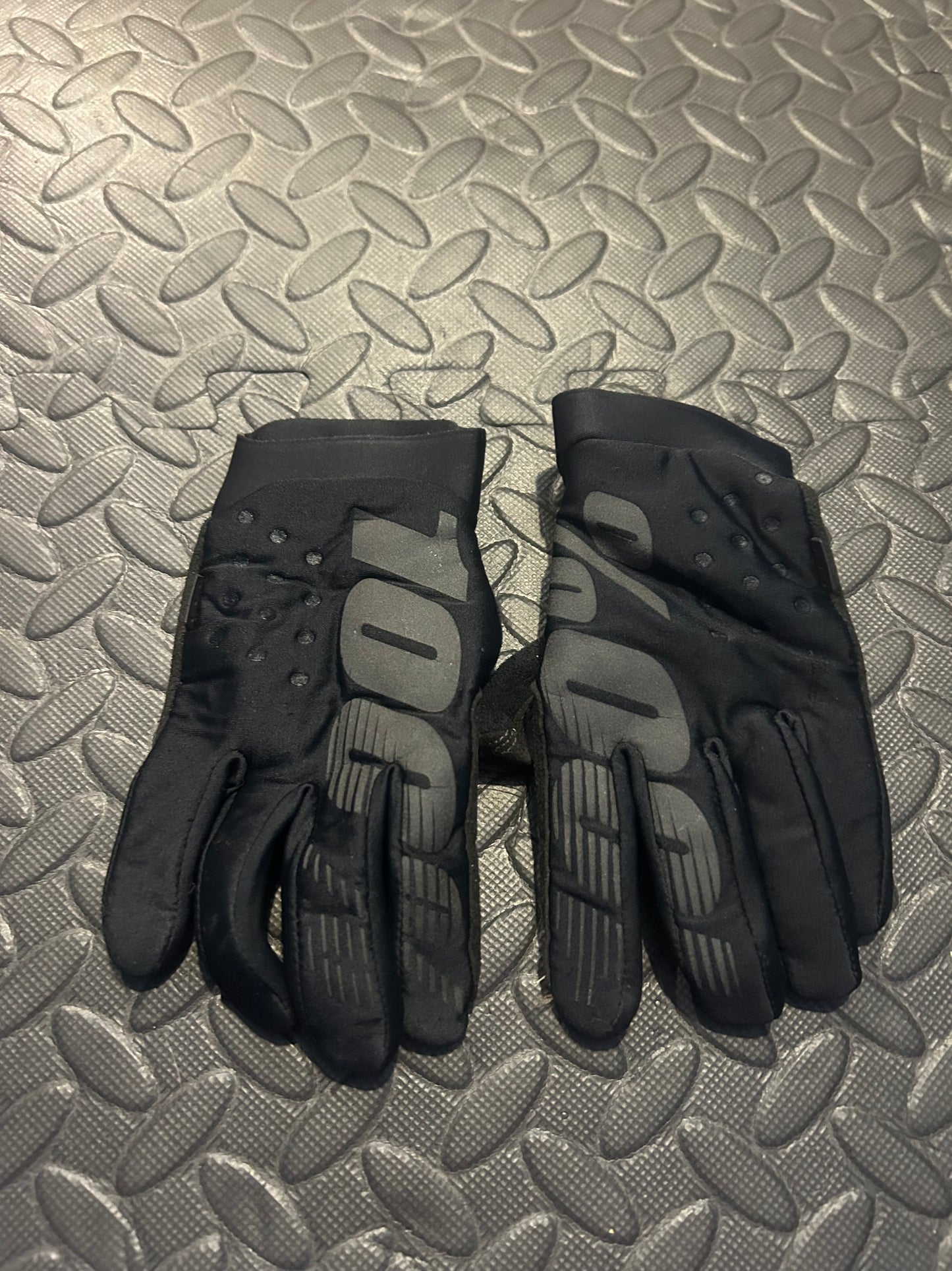 100% brisker gloves YL