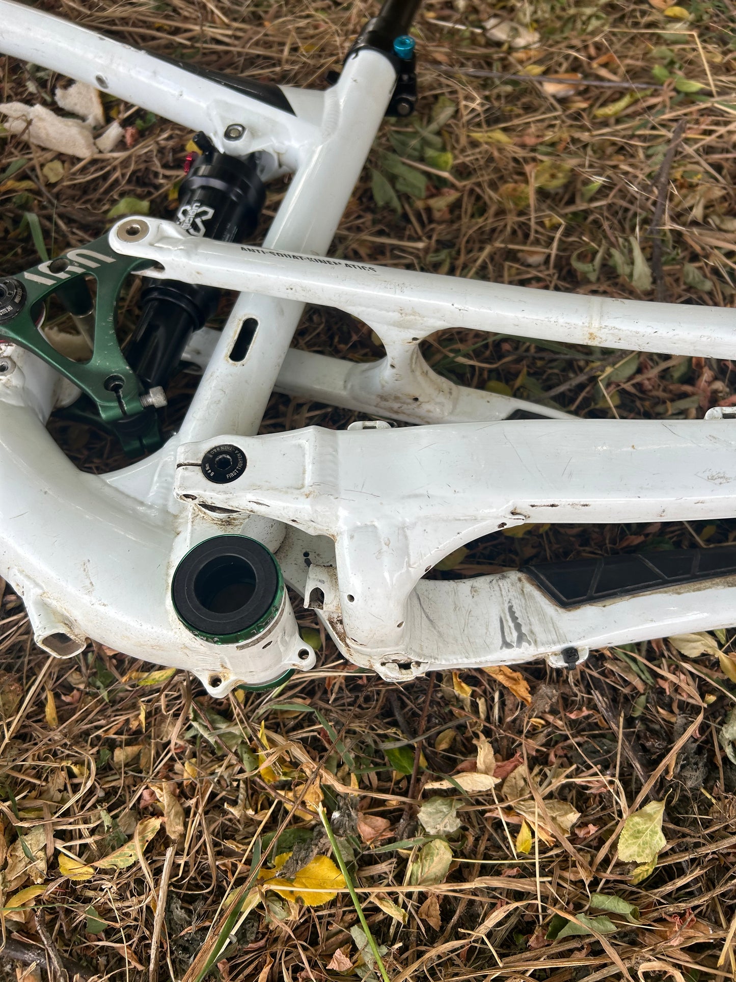 Canyon full suspension frame