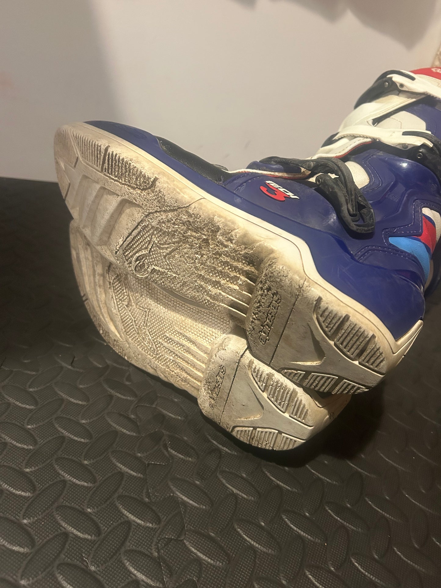 Alpinestars tech 3 UK9.5