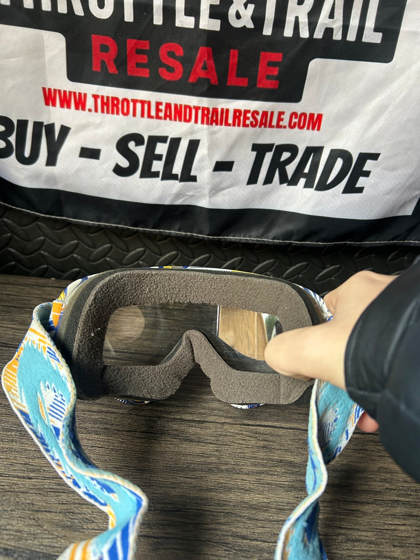 Youth Oakley goggles pre owned