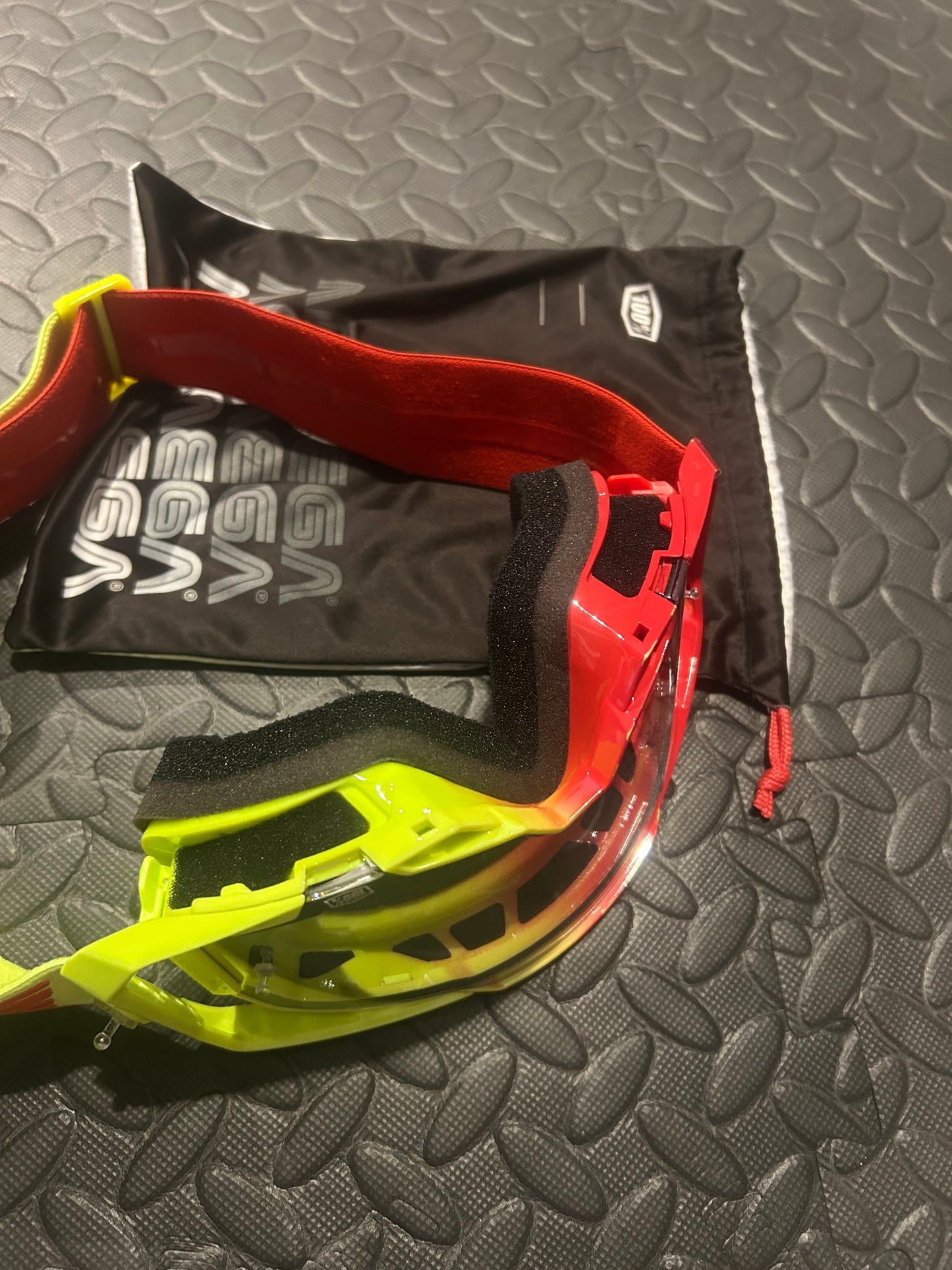 100% armega goggles