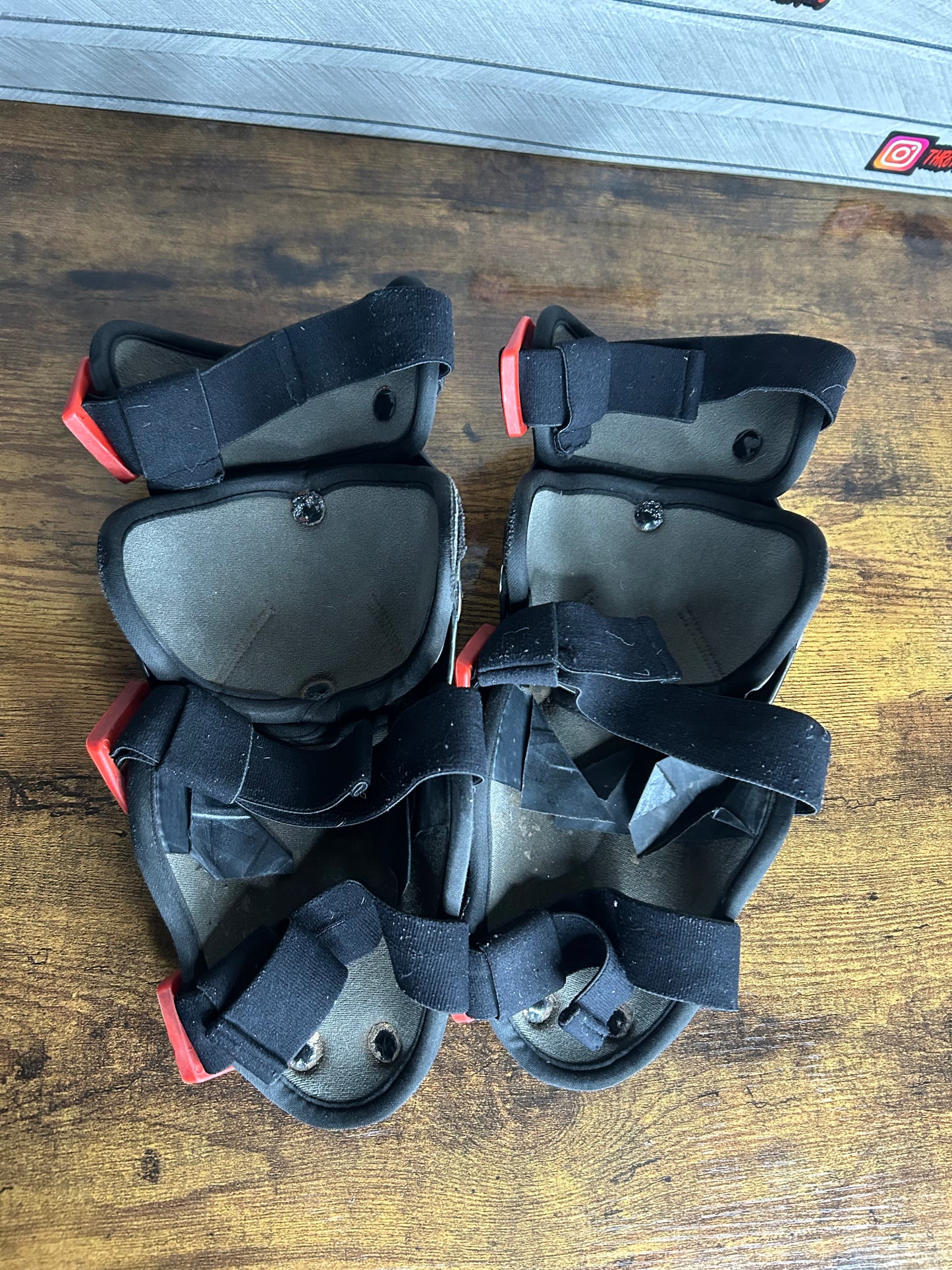 acerbis knee braces youth