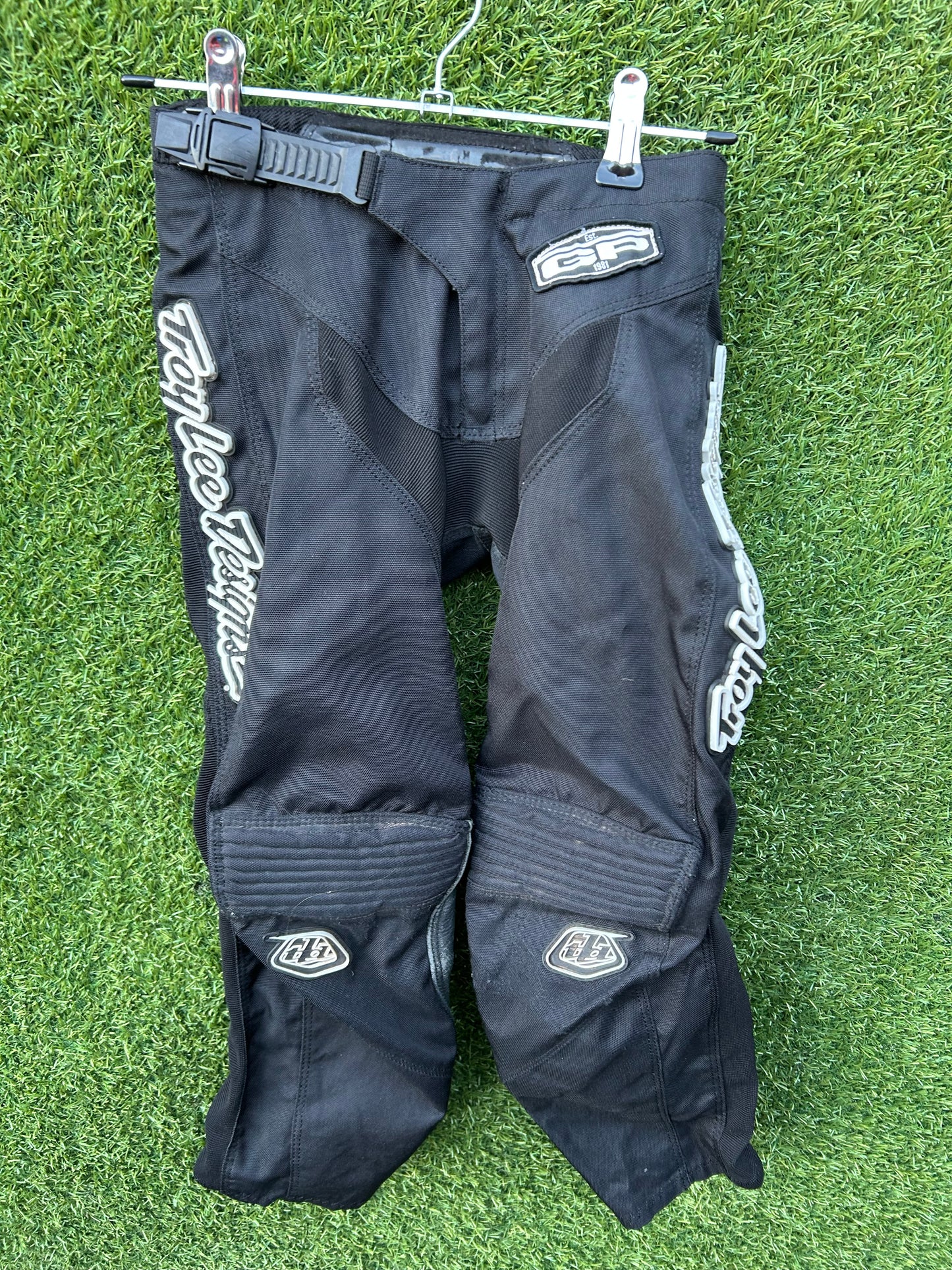 troy lee pants 22"