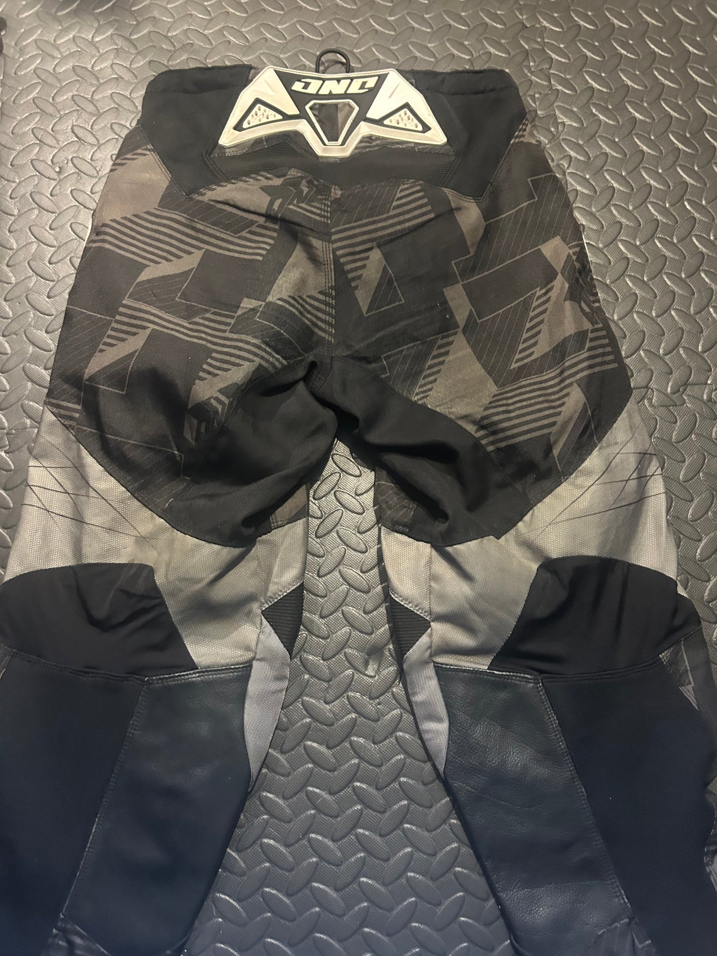 One industries pants 36”