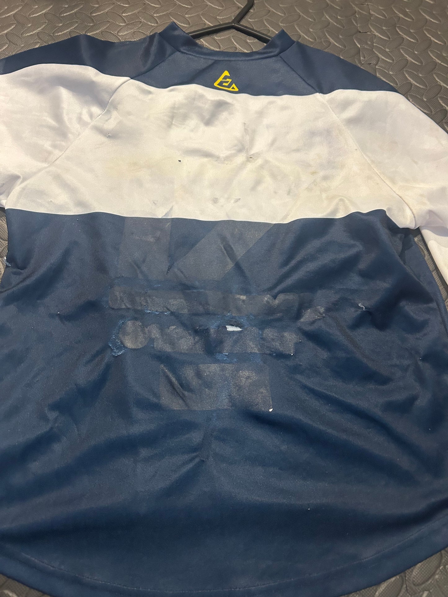 Answer jersey YL