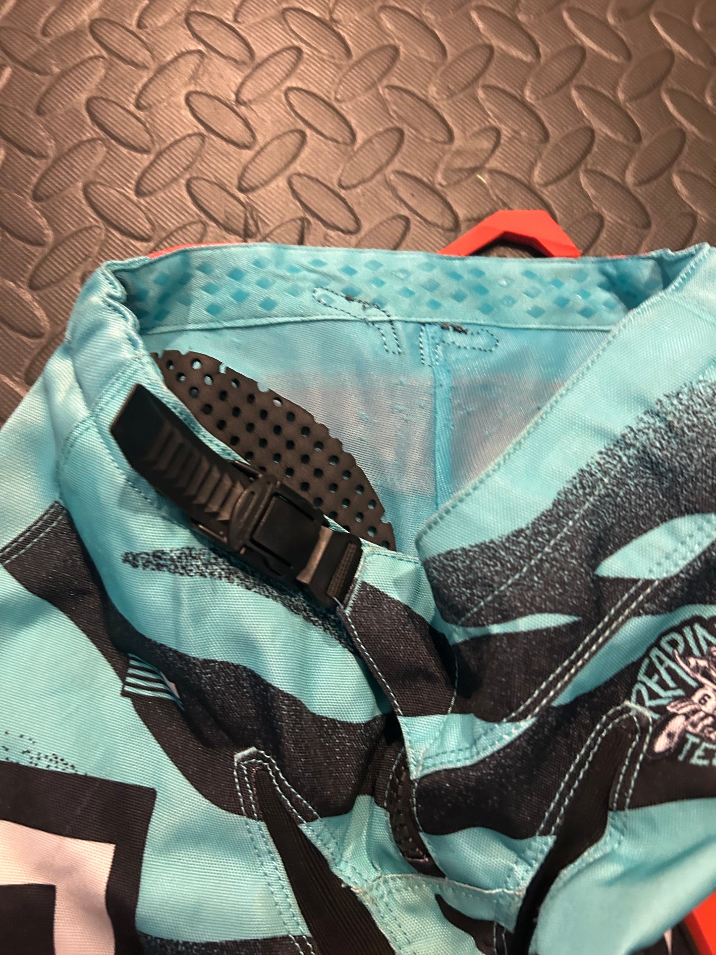 Fox pants 26”
