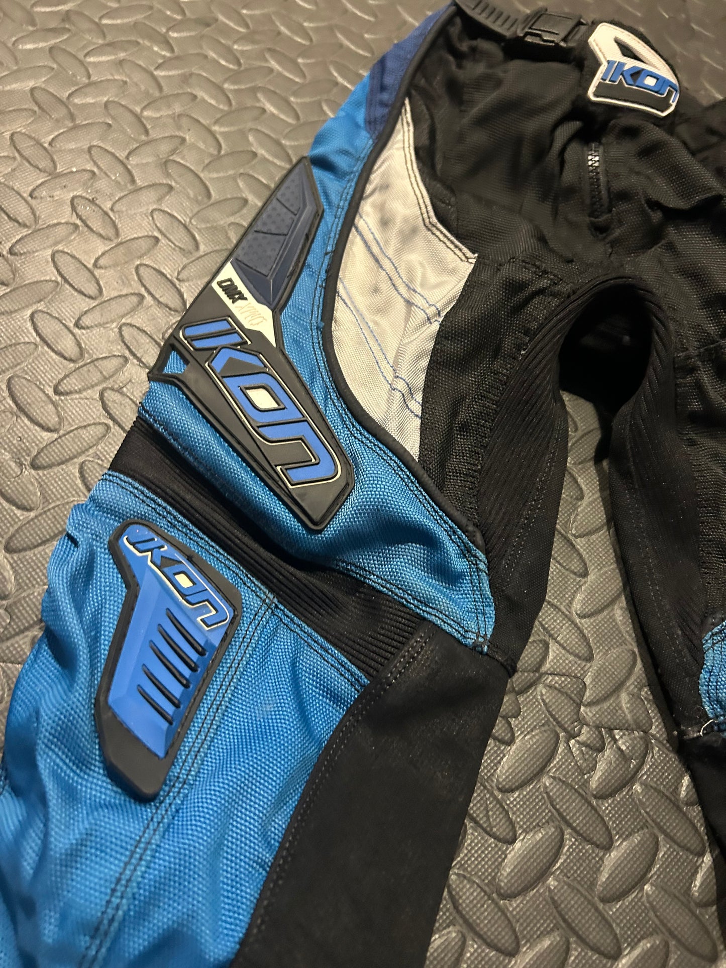 Ikon trousers 26”