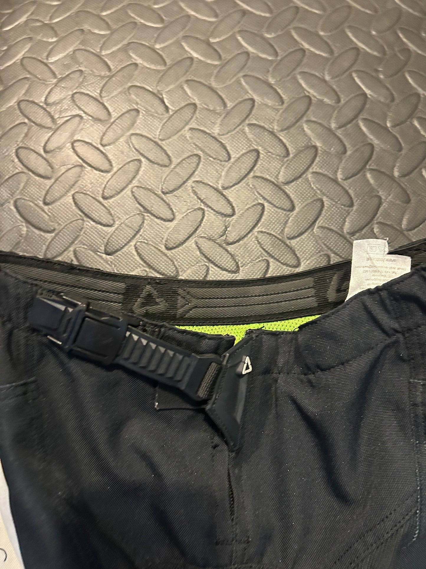 Leatt pants 24”