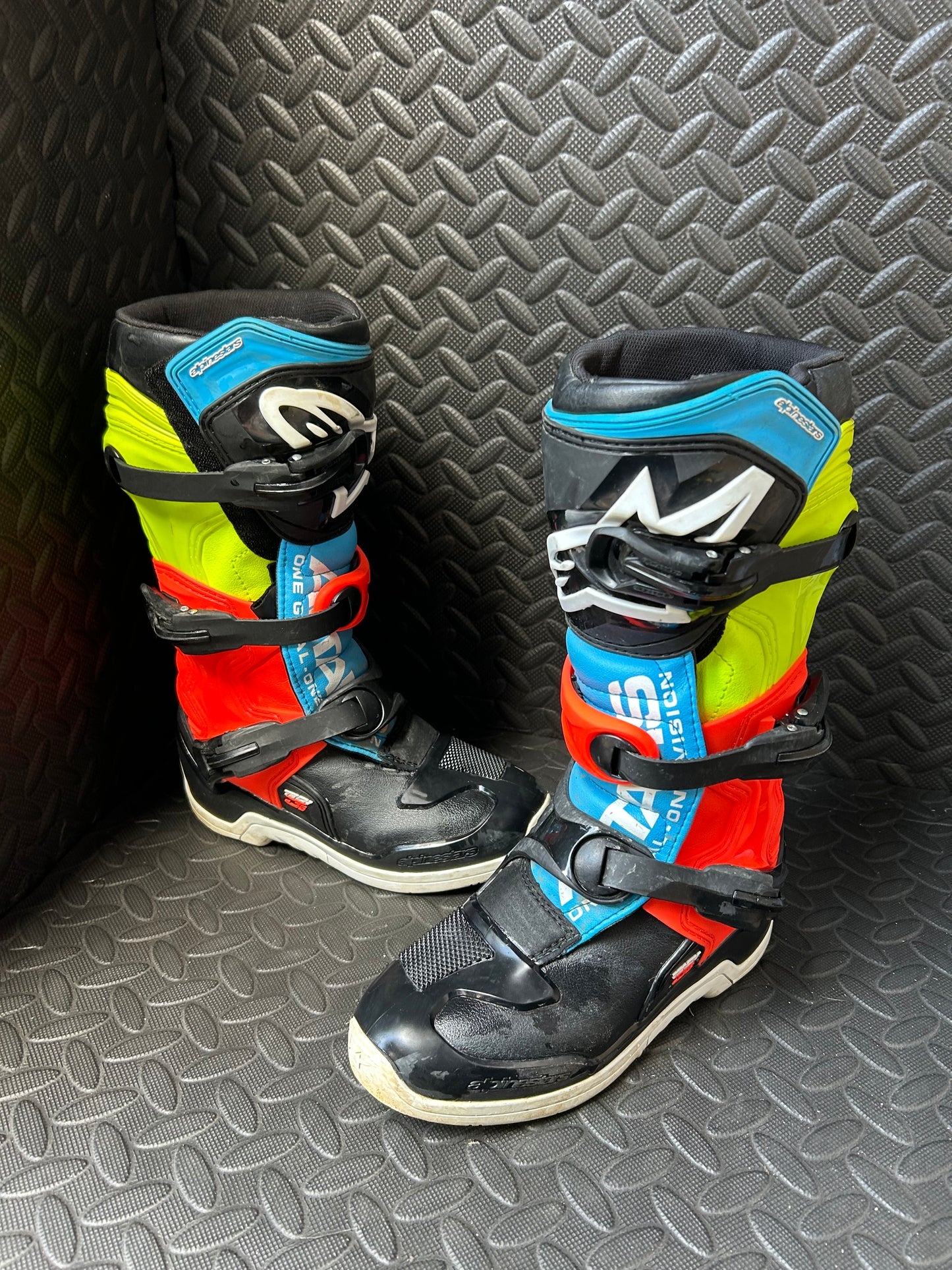 Alpinestars tech 3 uk2