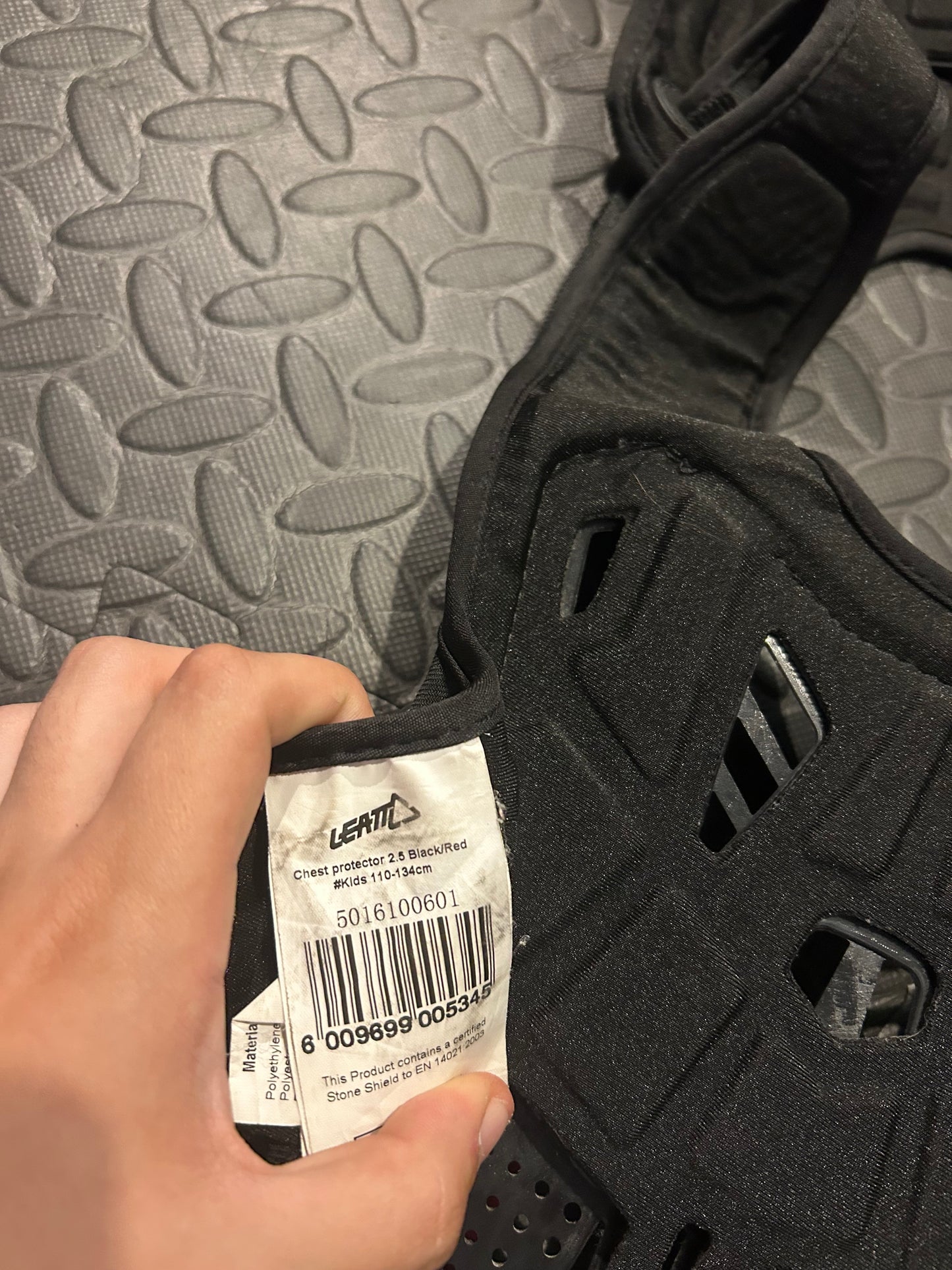Leatt body armour YS