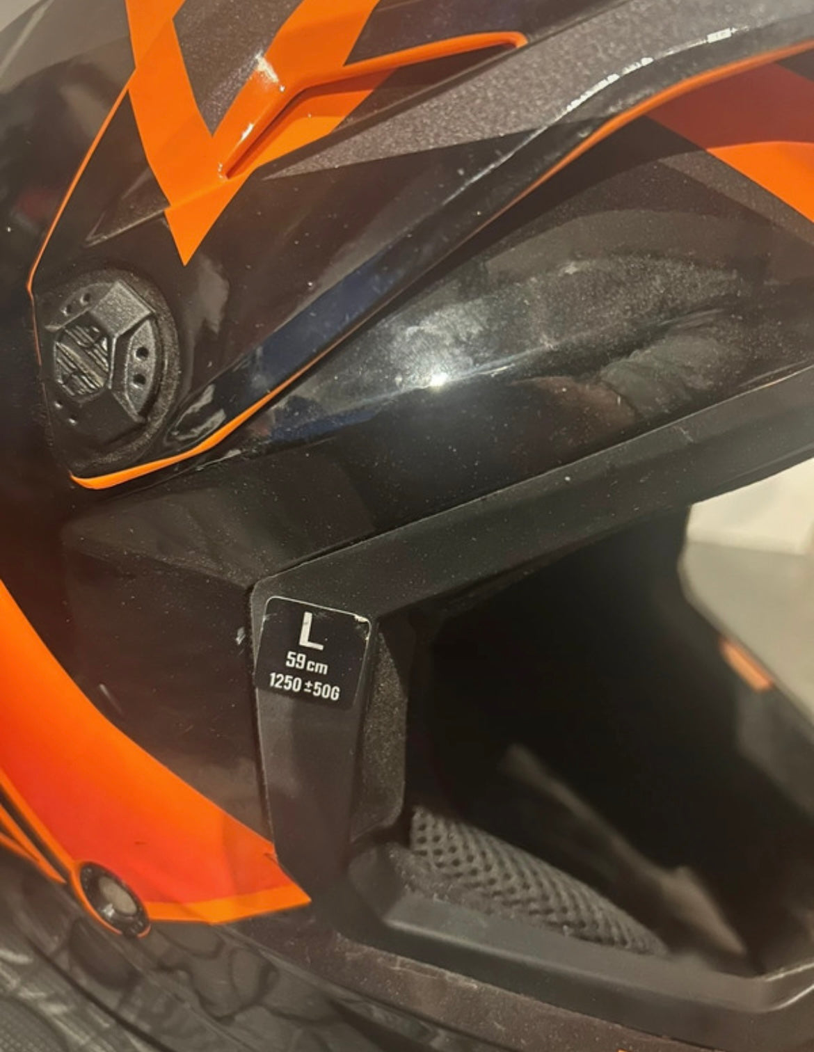 Fly helmet L