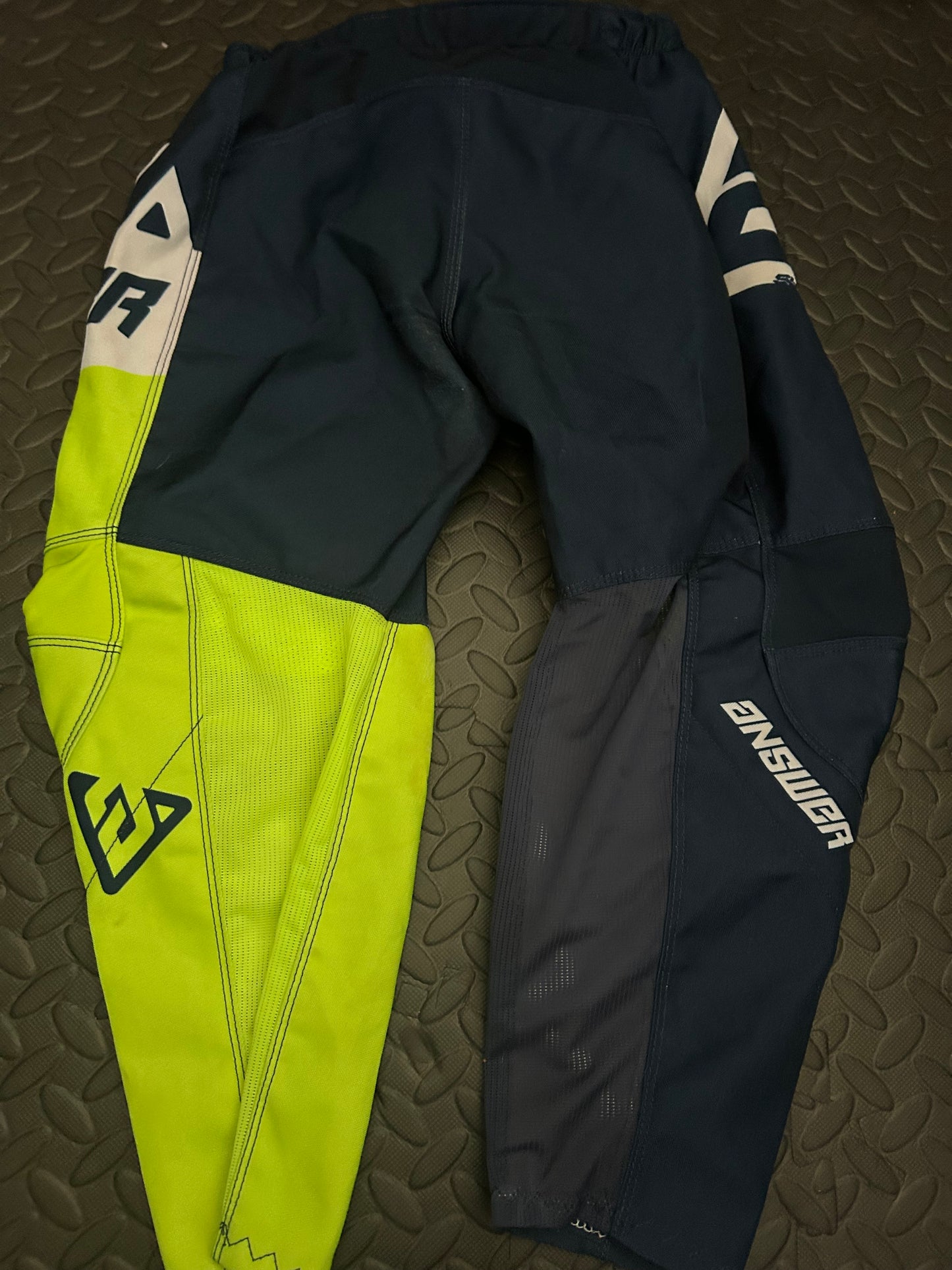Answer pants 26”