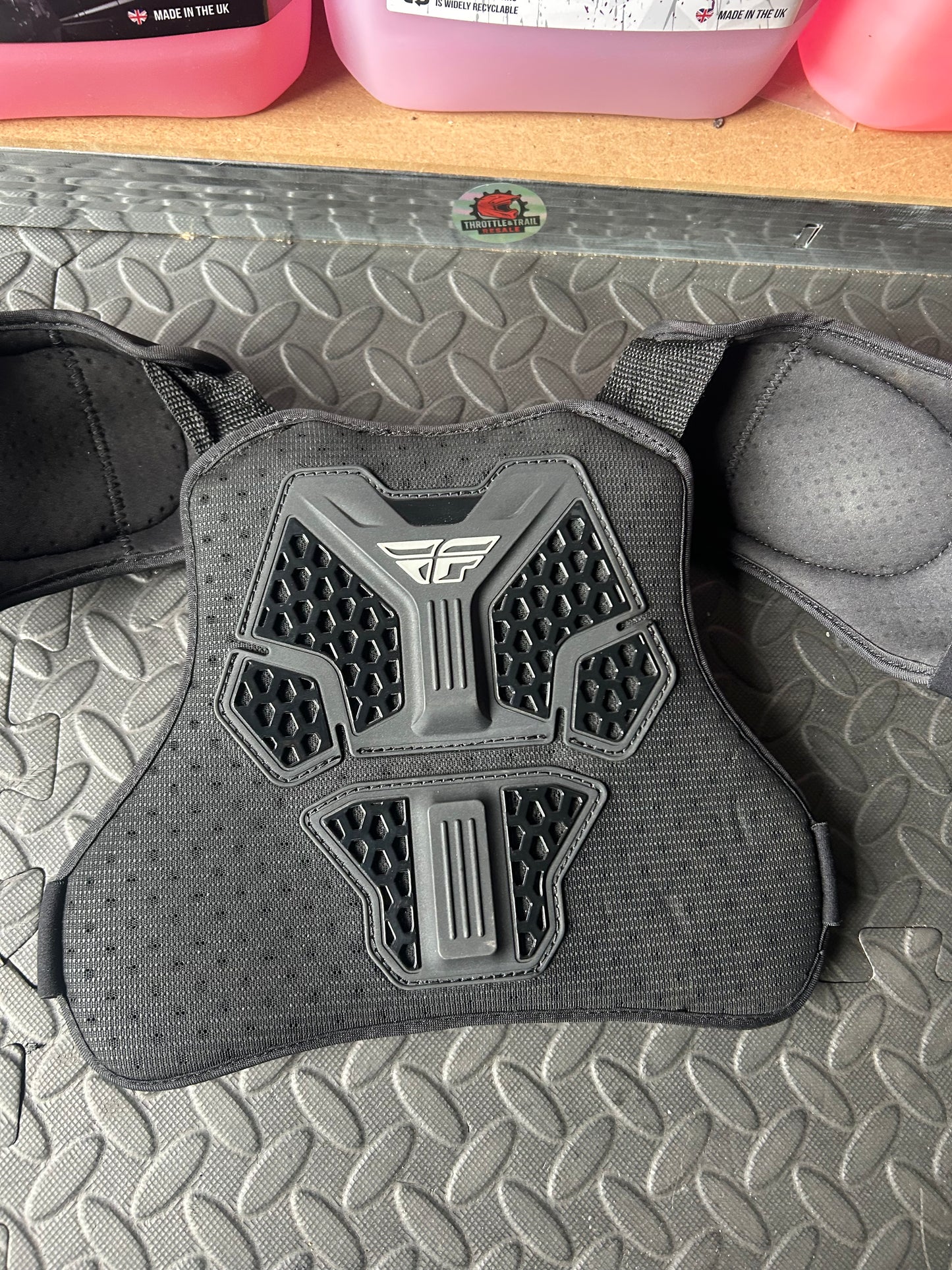 Fly revel roost vest