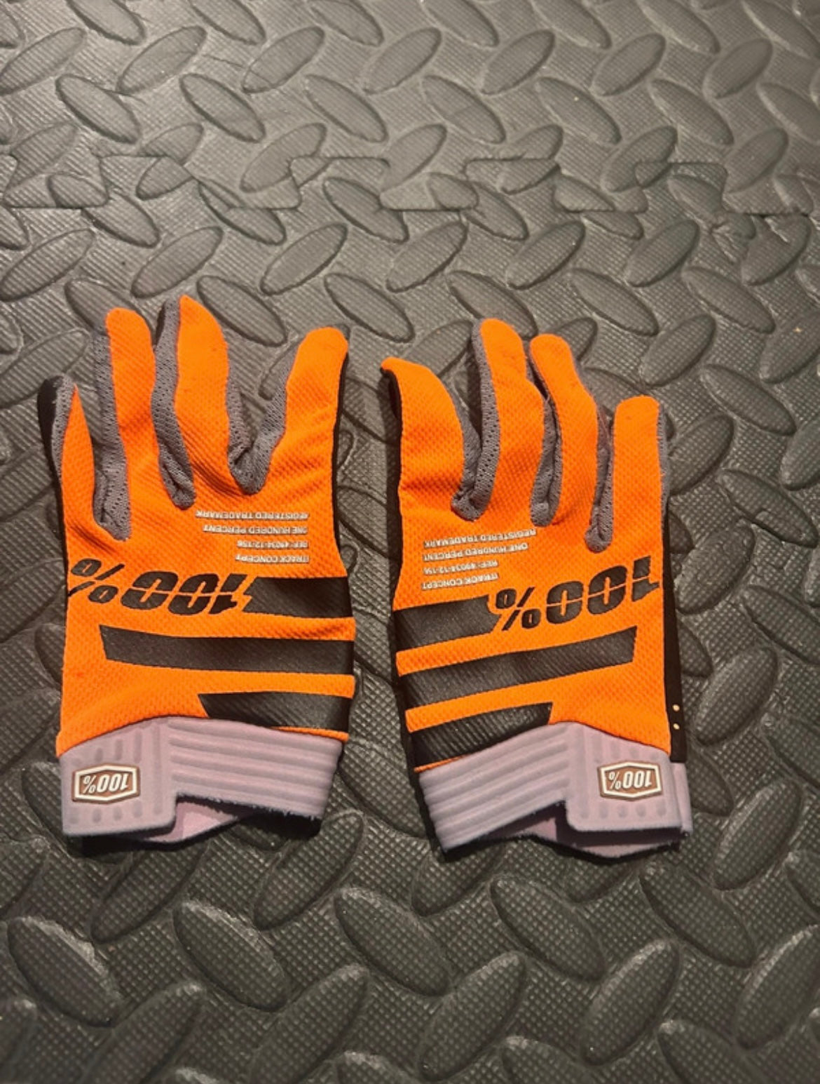 100% gloves YXS