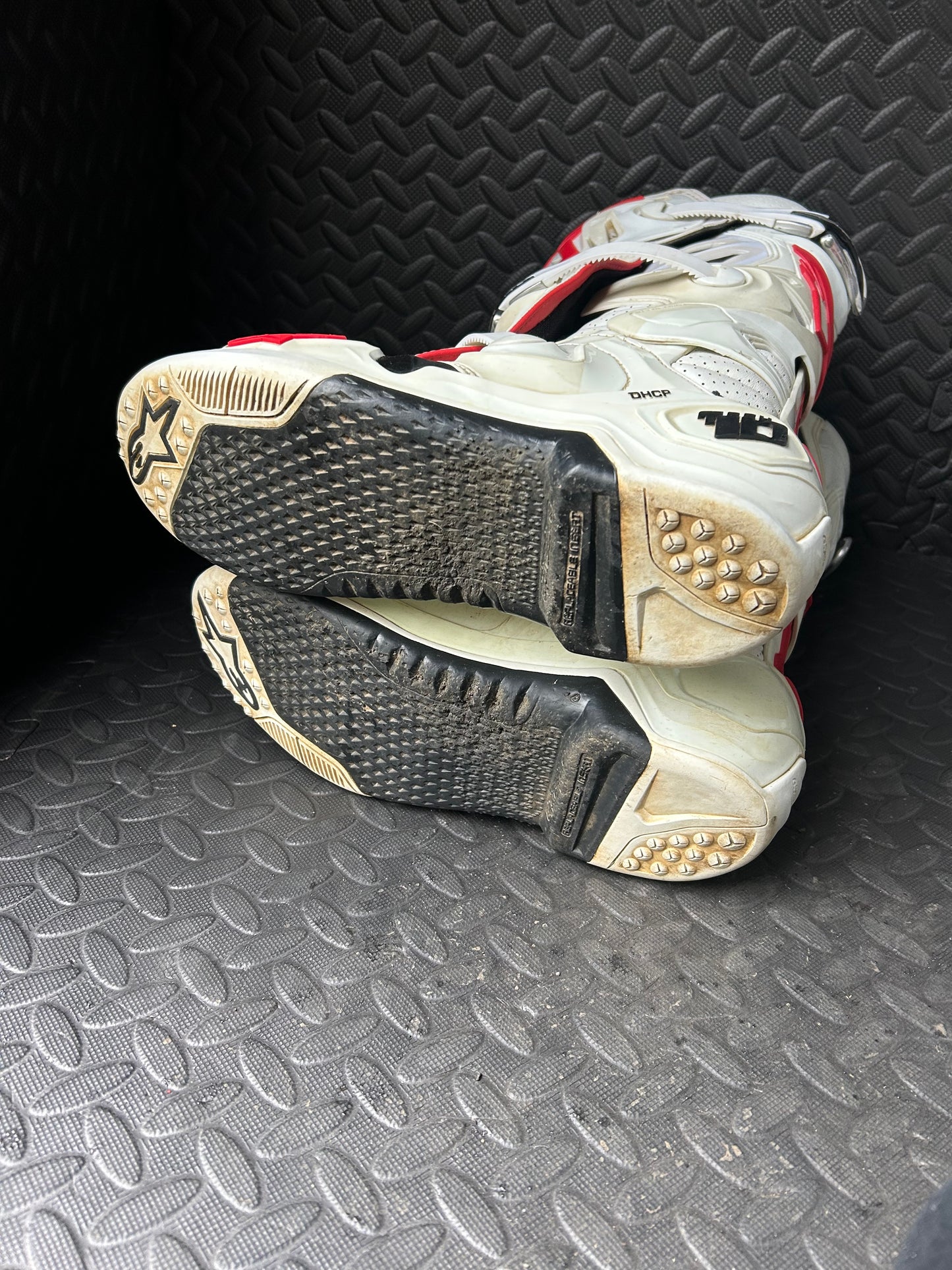 Alpinestars tech 10 supervented uk6