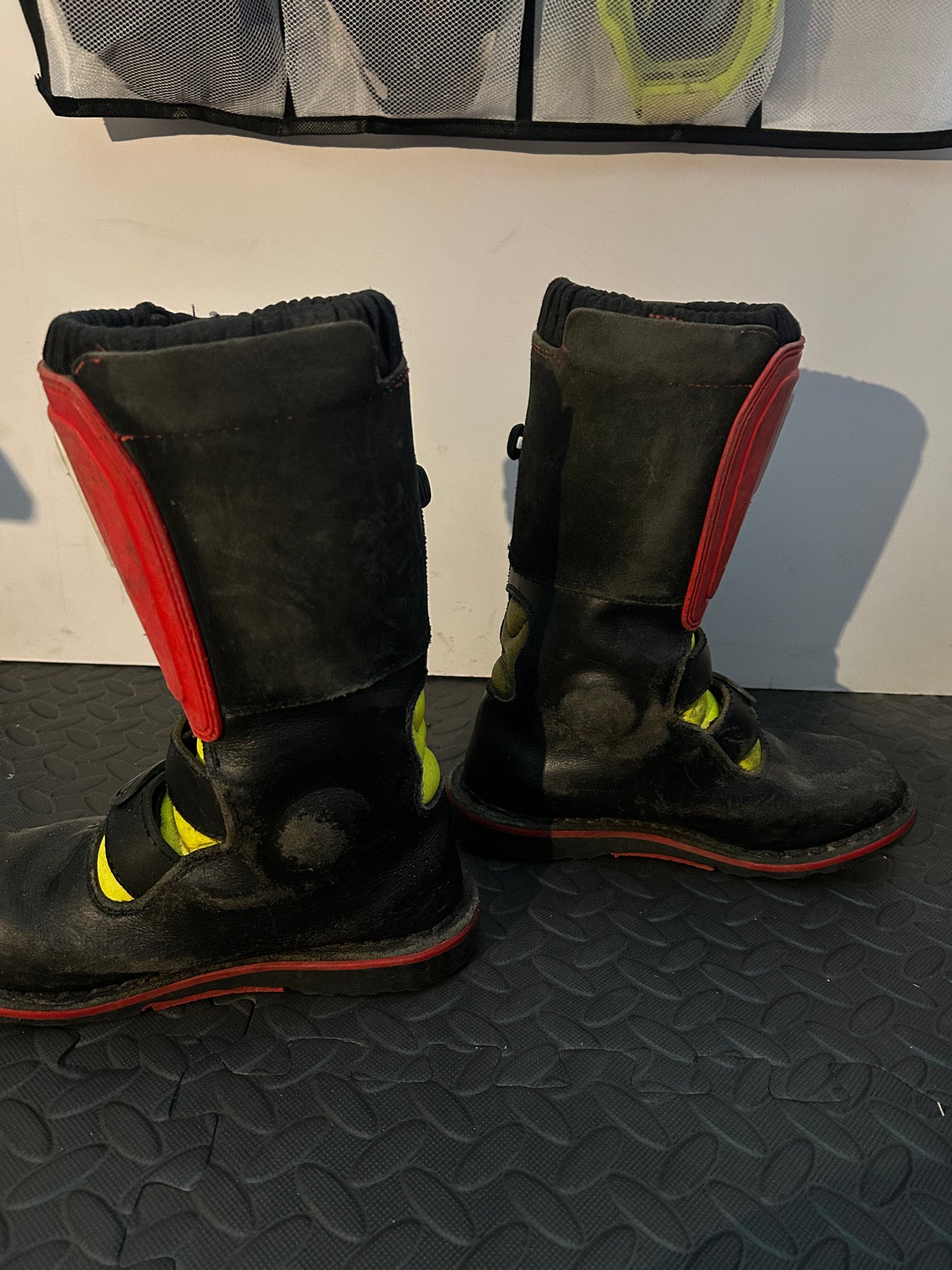 Forma trials boots UK4