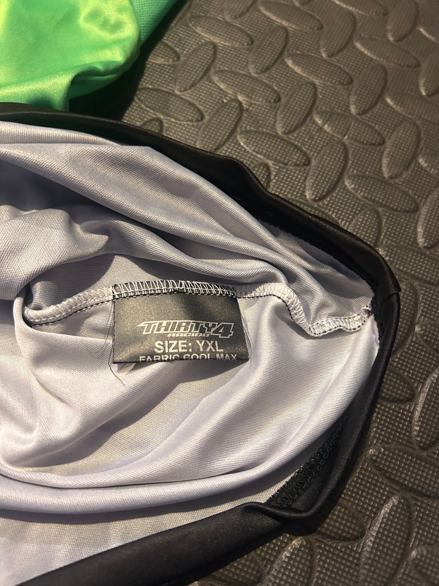 T4R jersey YXL