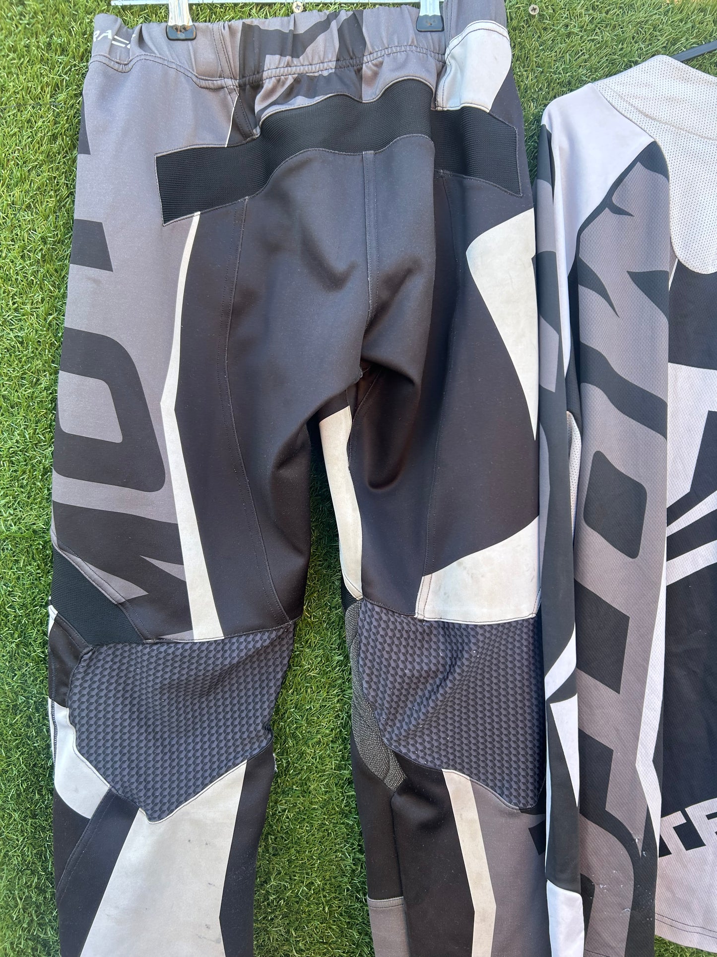mots kit youth large