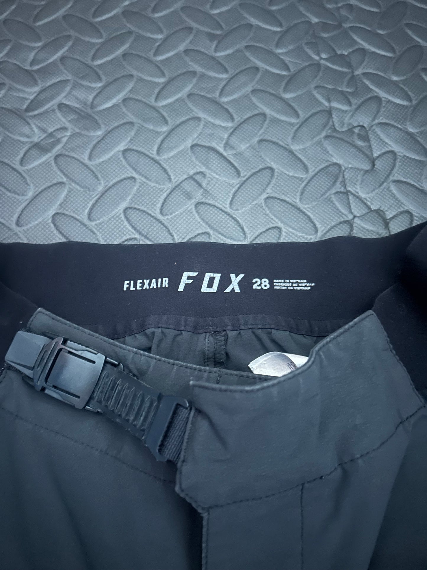 Fox shorts 32”