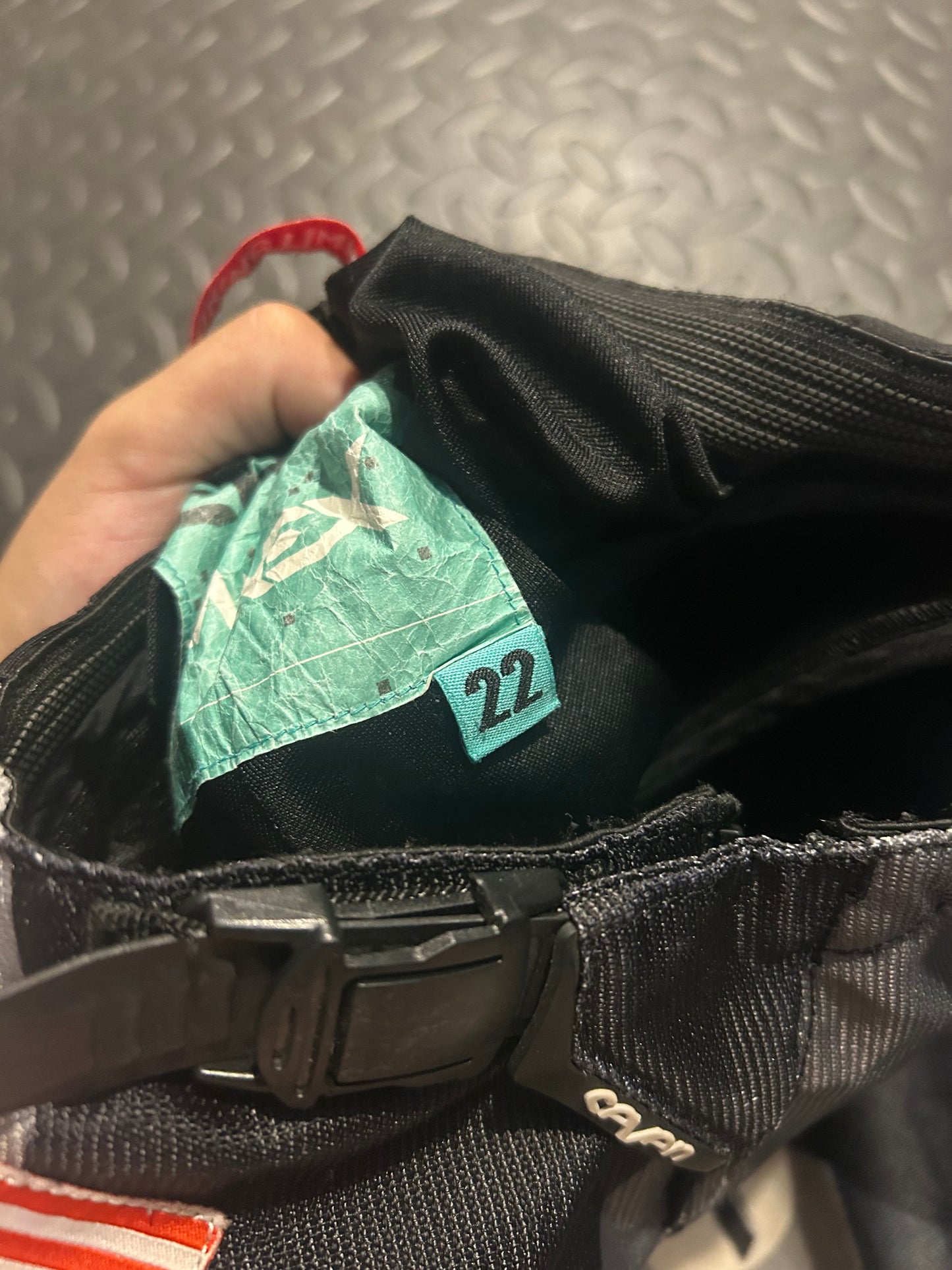 Seven pants 22”