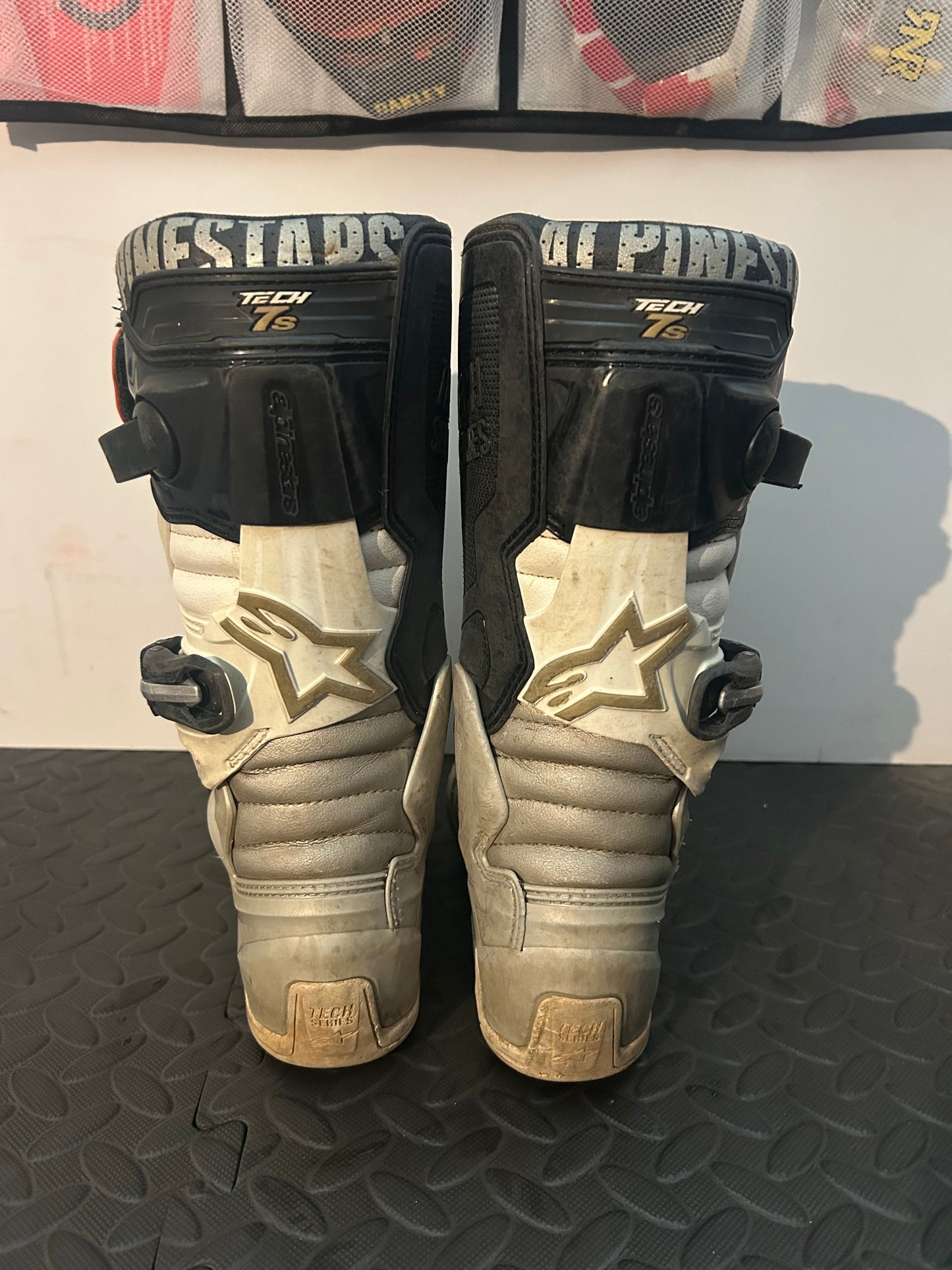 Alpinestars tech 7 UK2